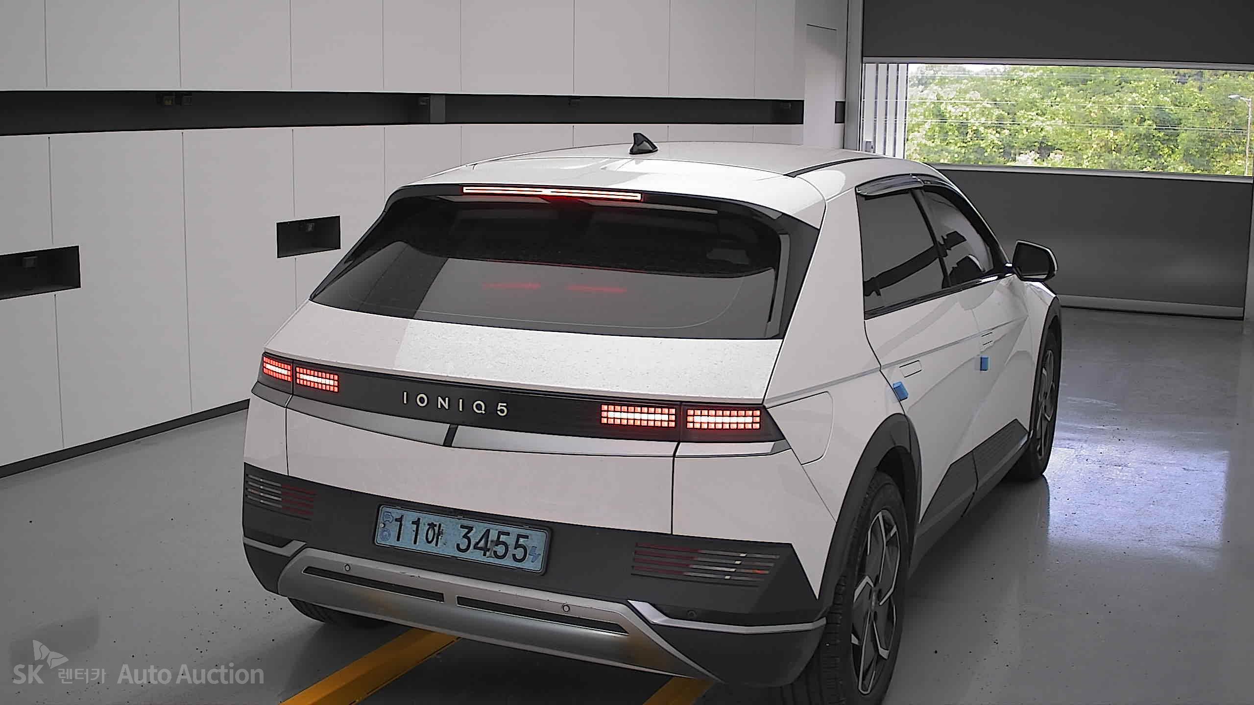 2022 - hyundai ioniq