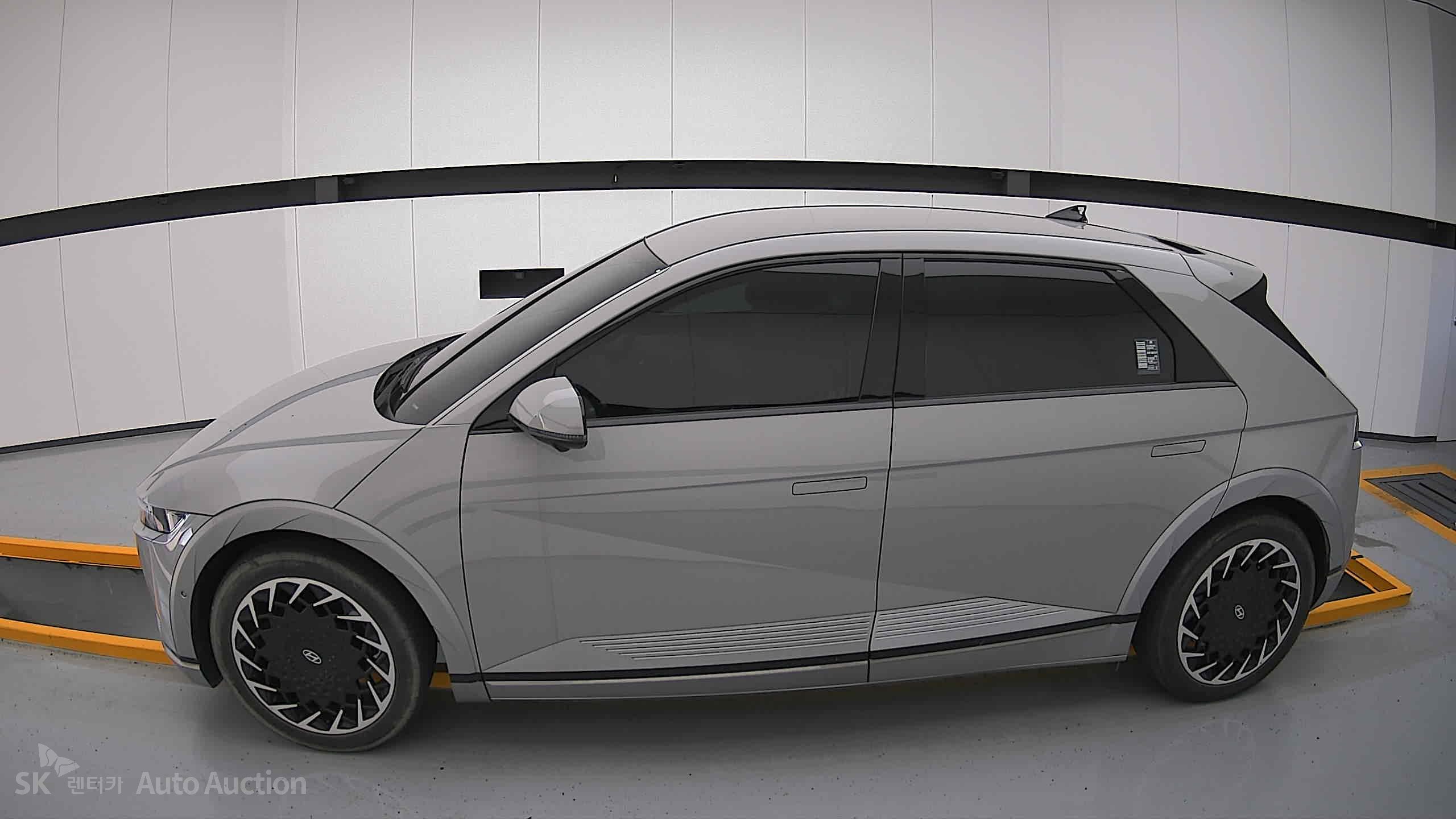 2022 - hyundai ioniq