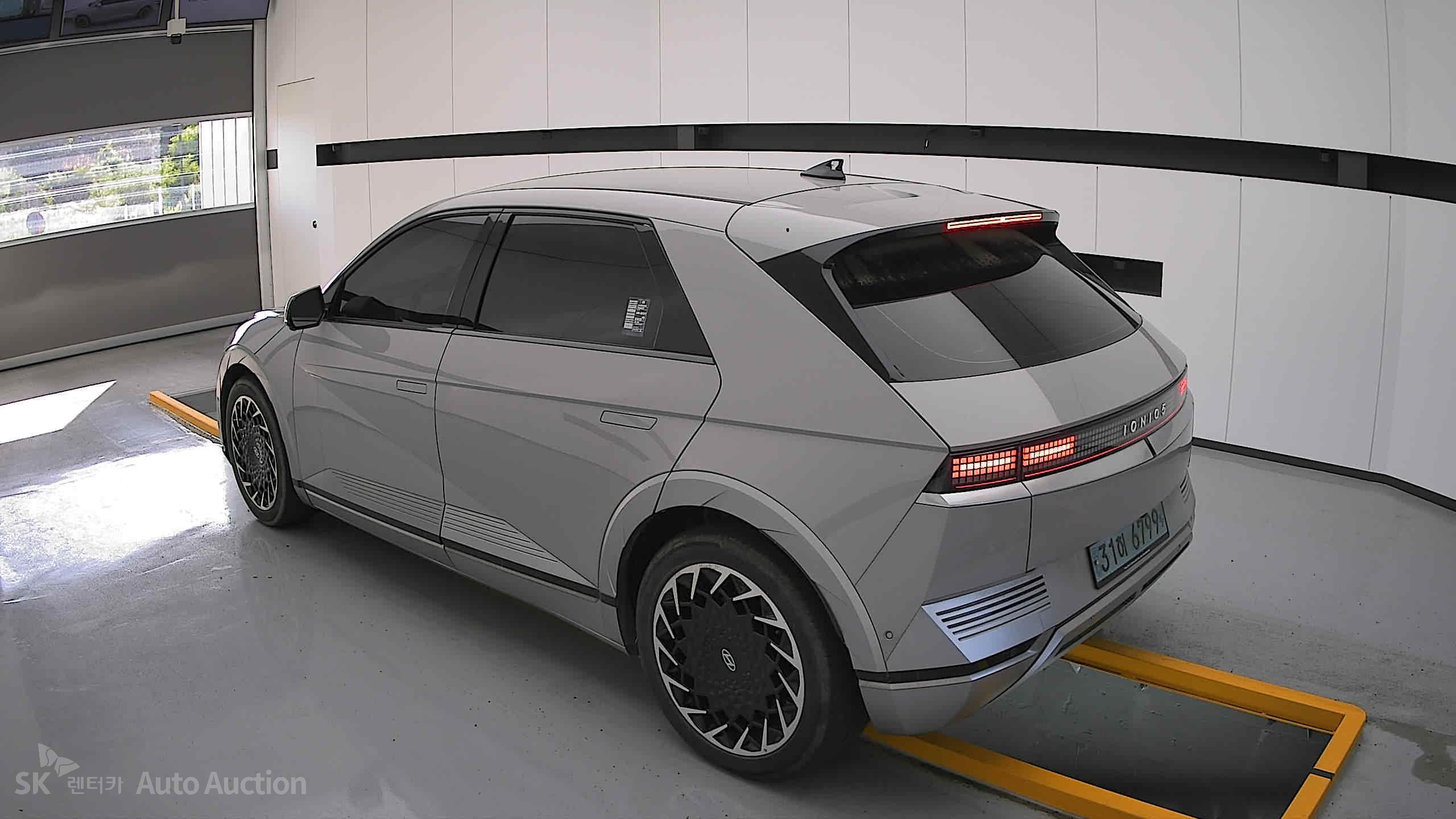 2022 - hyundai ioniq