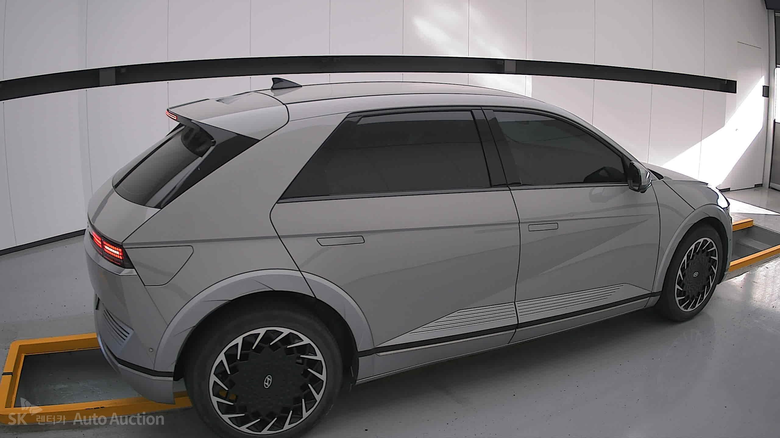 2022 - hyundai ioniq