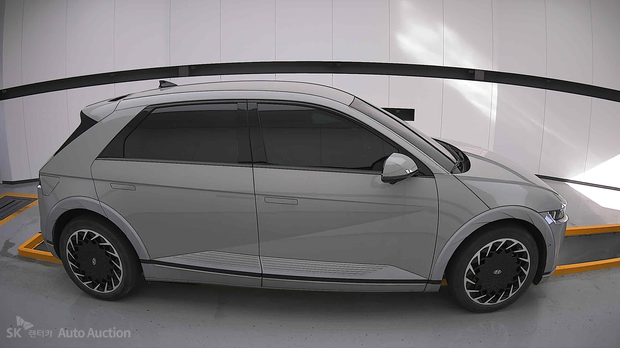 2022 - hyundai ioniq