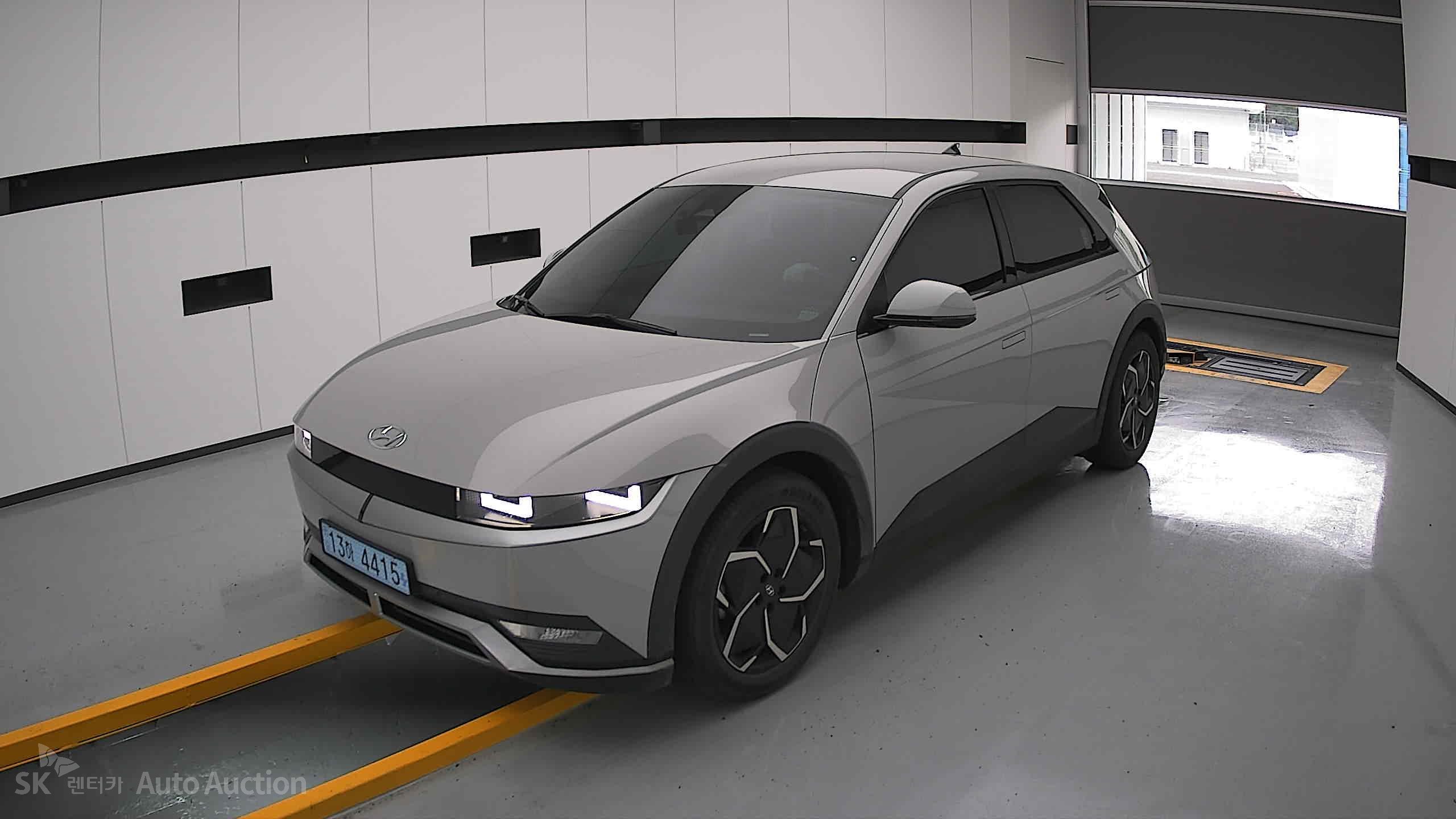 2022 - hyundai ioniq