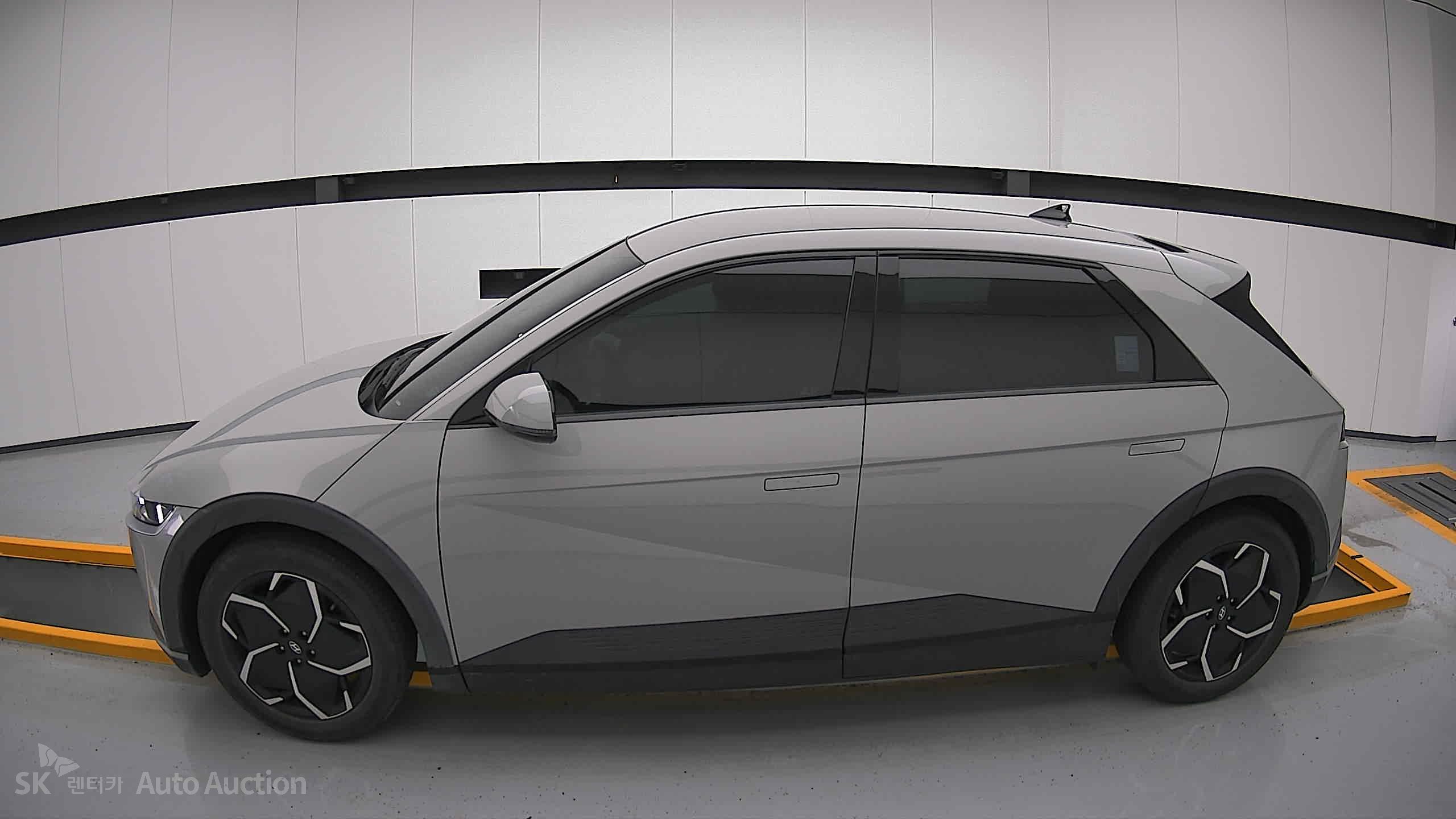 2022 - hyundai ioniq