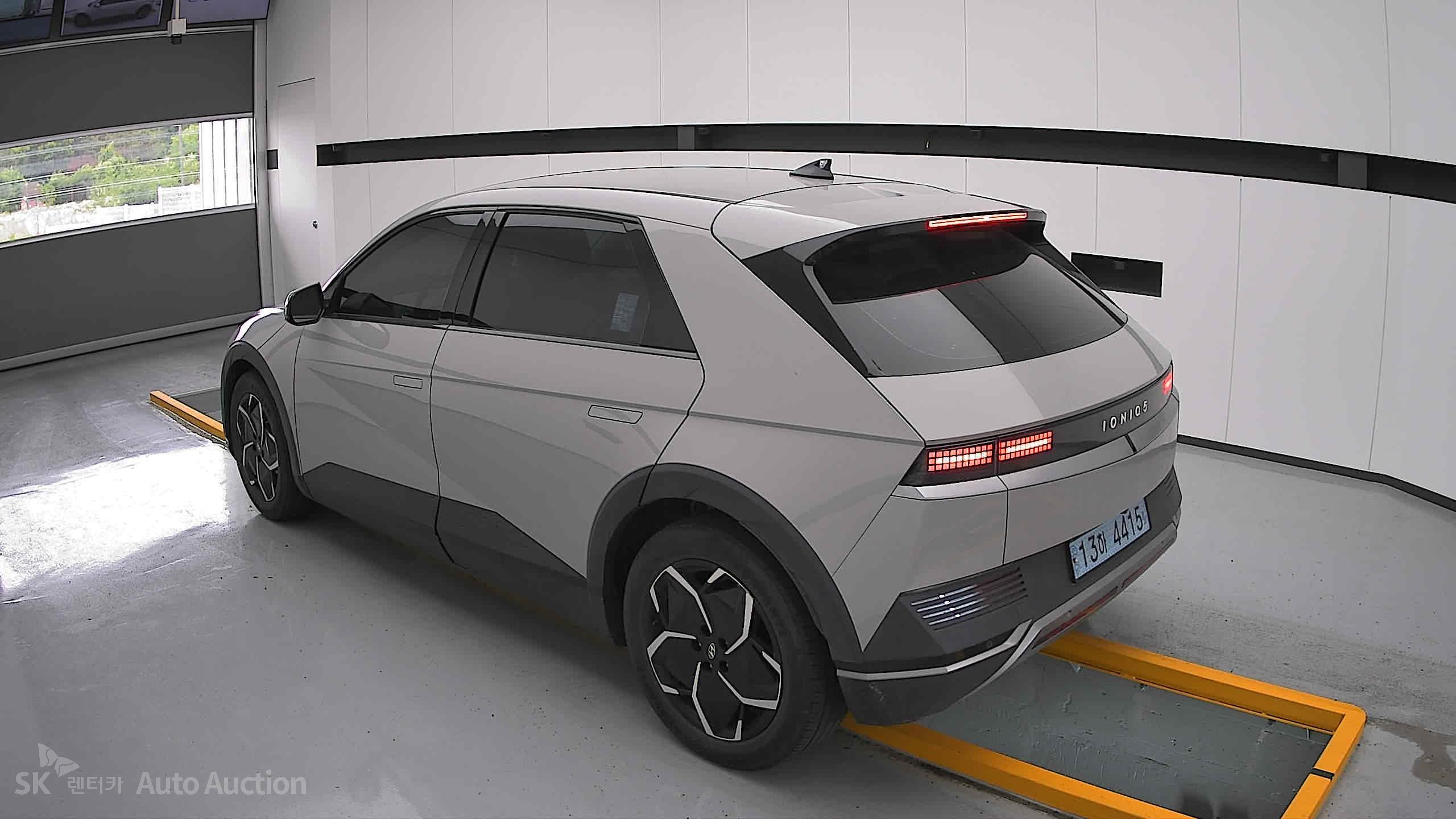 2022 - hyundai ioniq