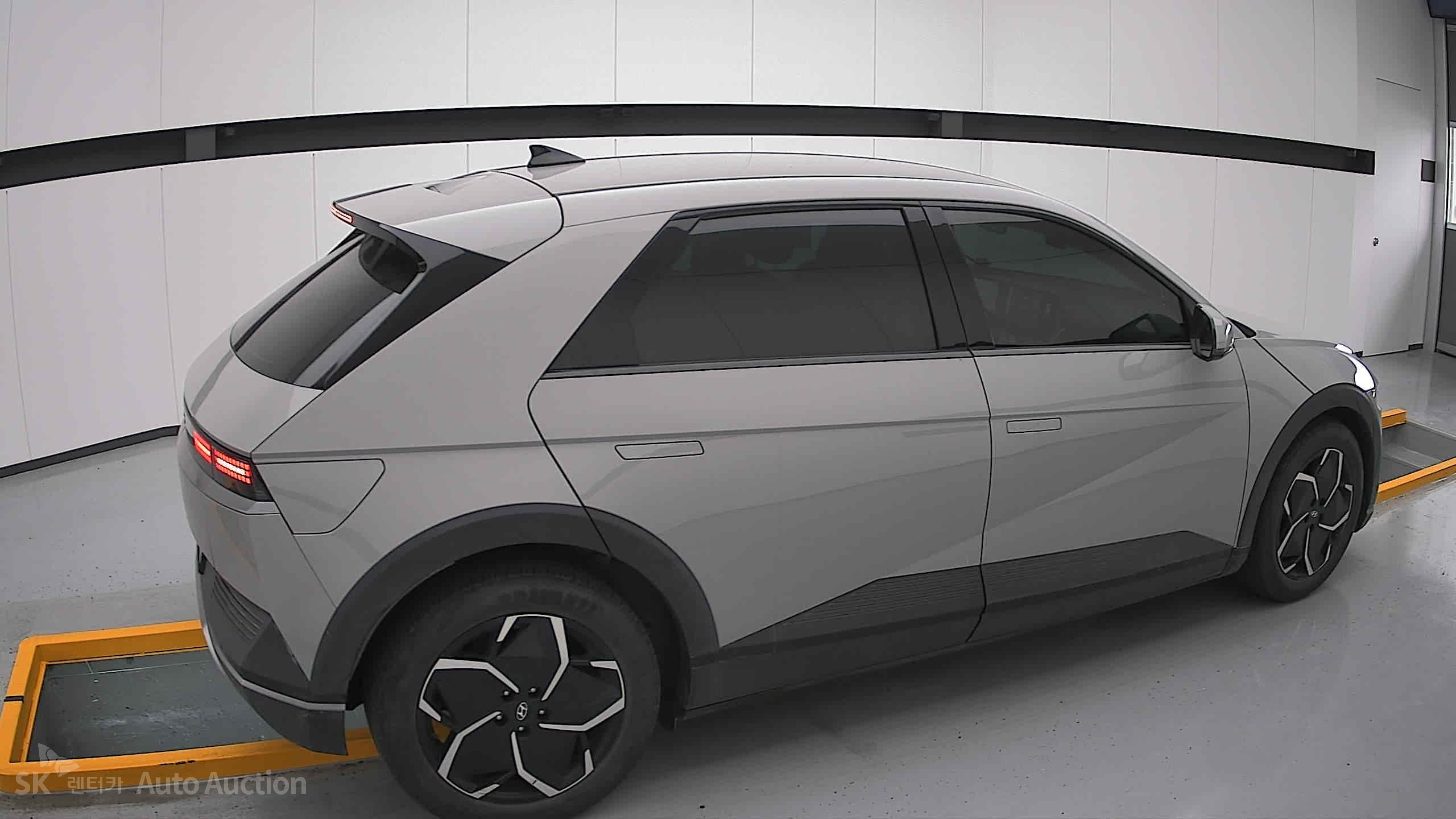 2022 - hyundai ioniq
