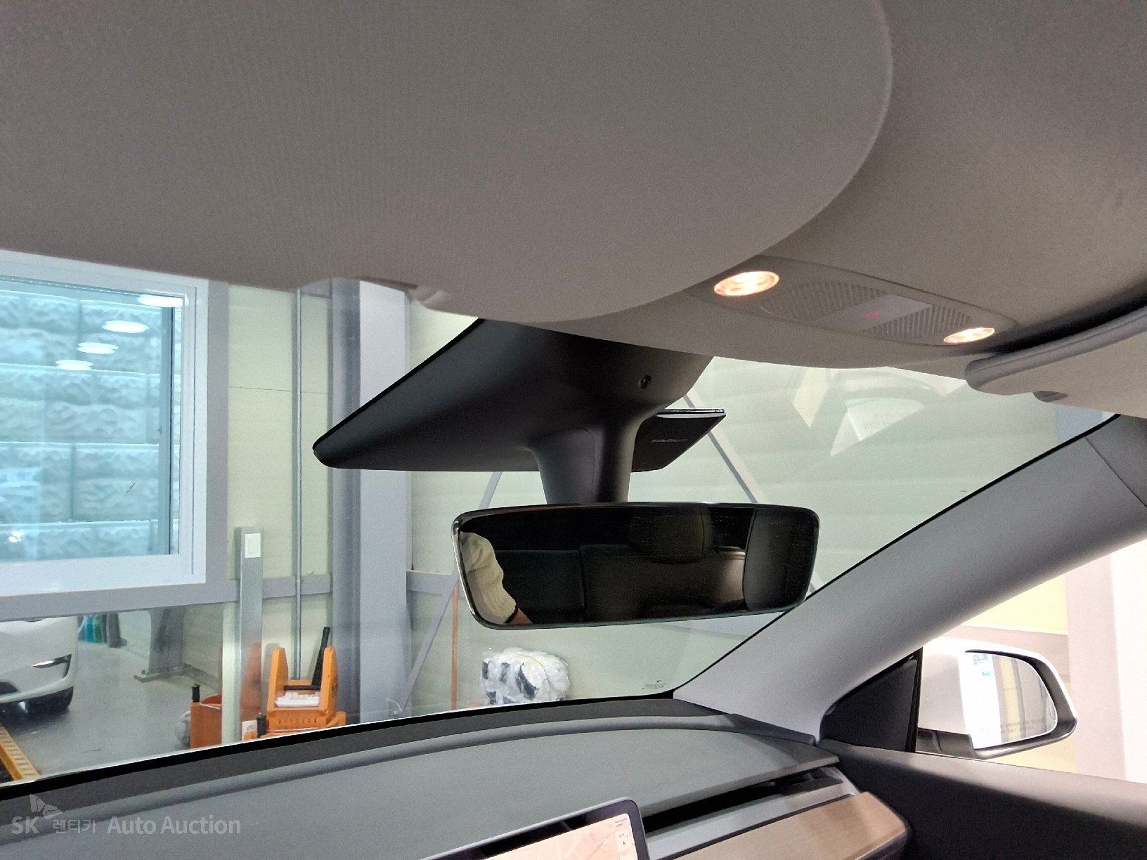 2021 - tesla model y