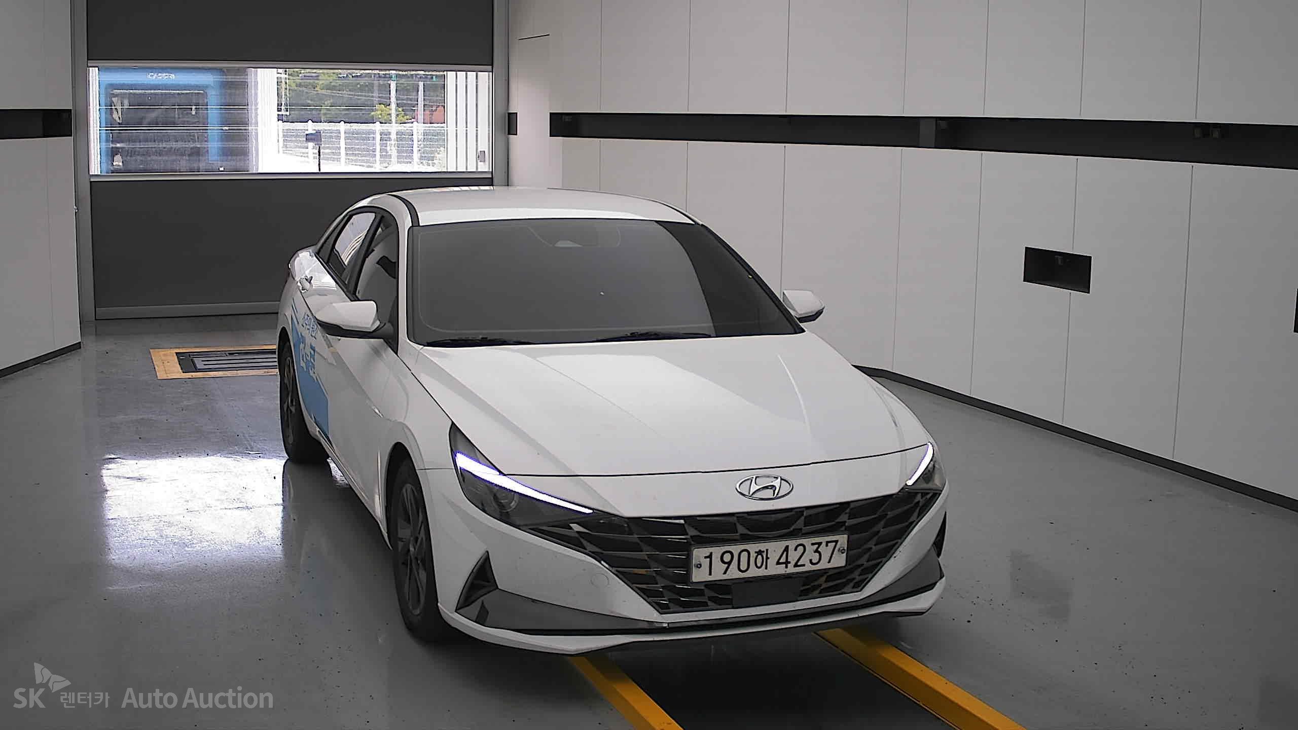 2023 - hyundai avante