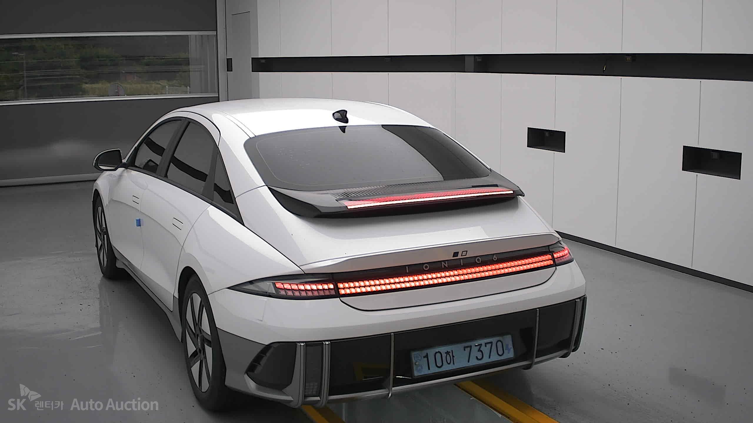 هيونداي Ioniq 2023 — صورة 15