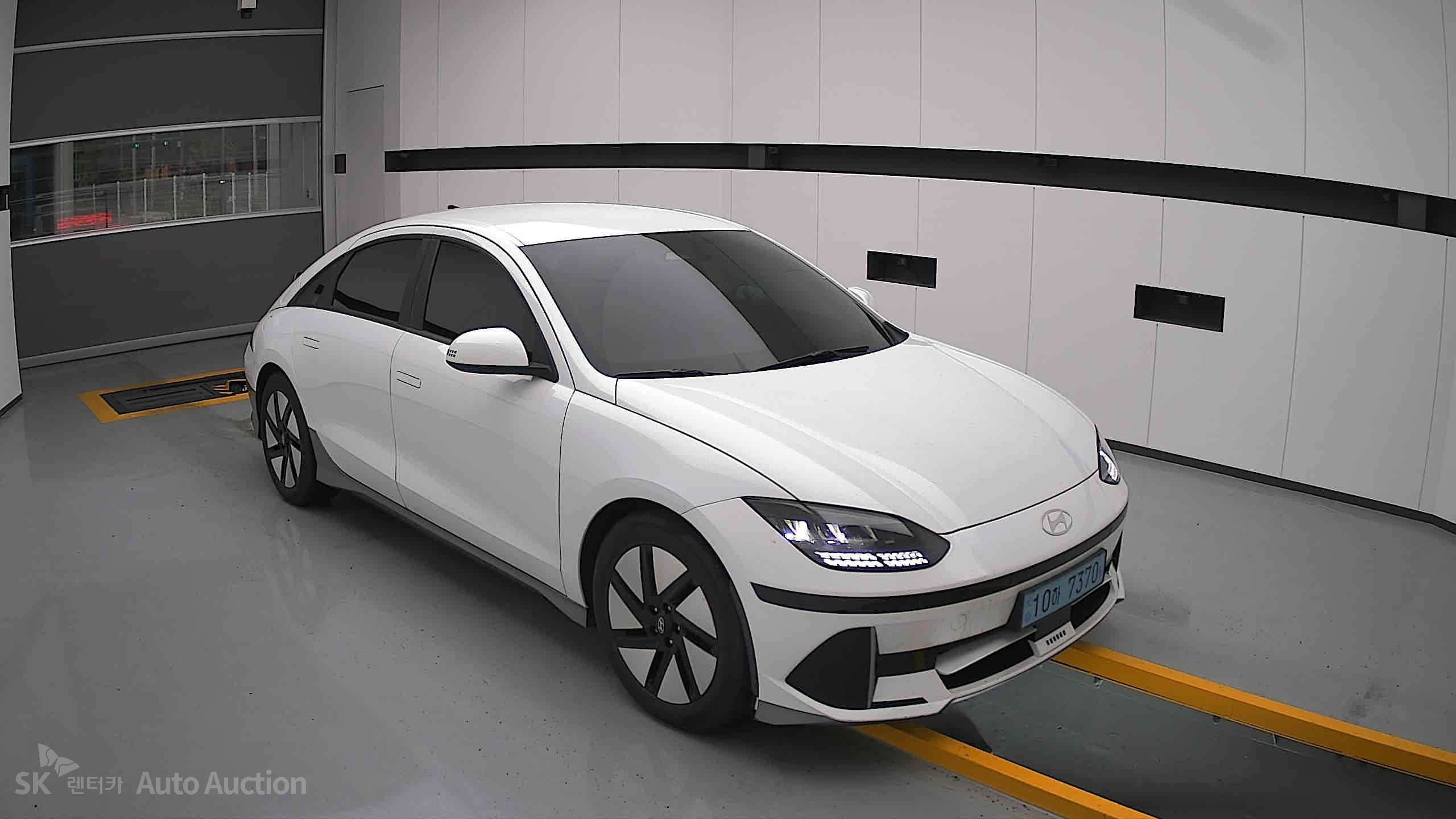 هيونداي Ioniq 2023 — صورة 21