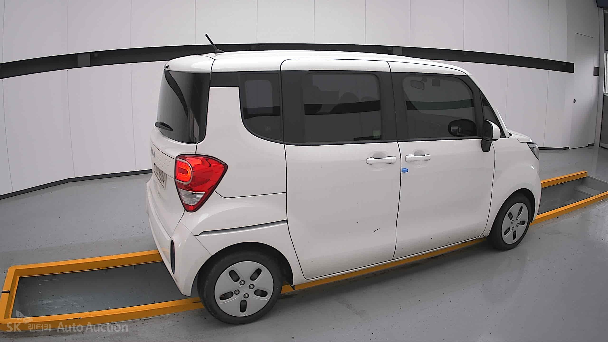 2022 - kia ray