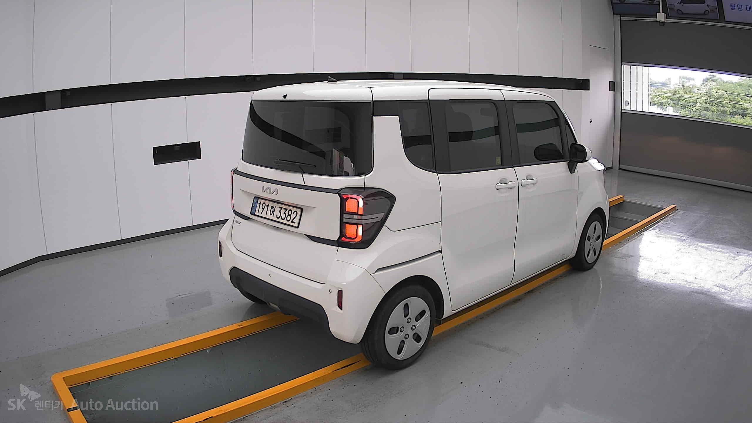 2023 - kia ray