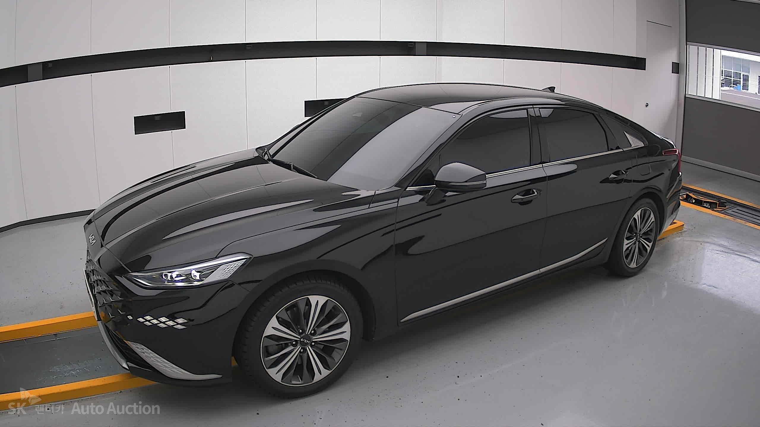 2022 - kia k8