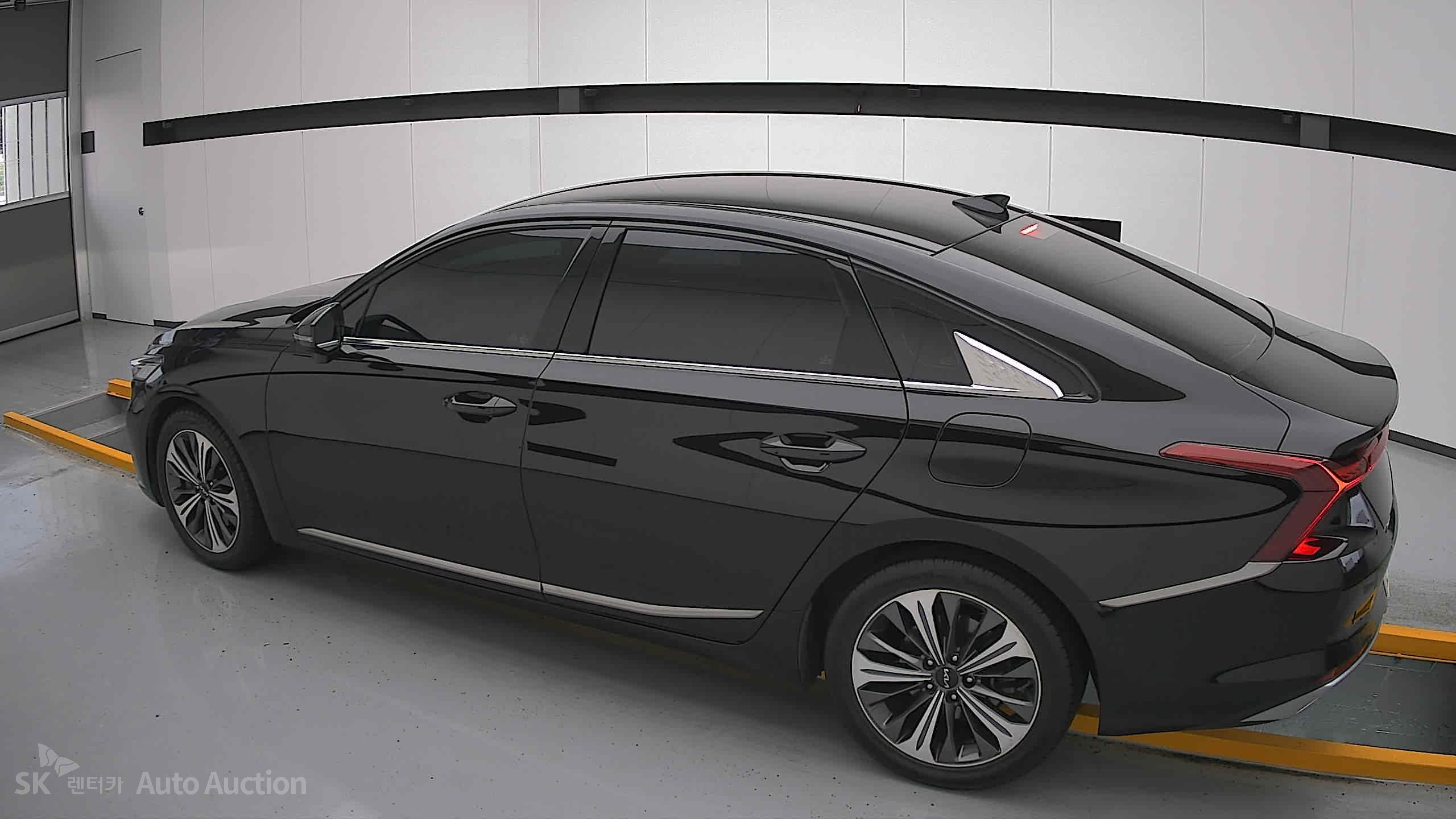 2022 - kia k8