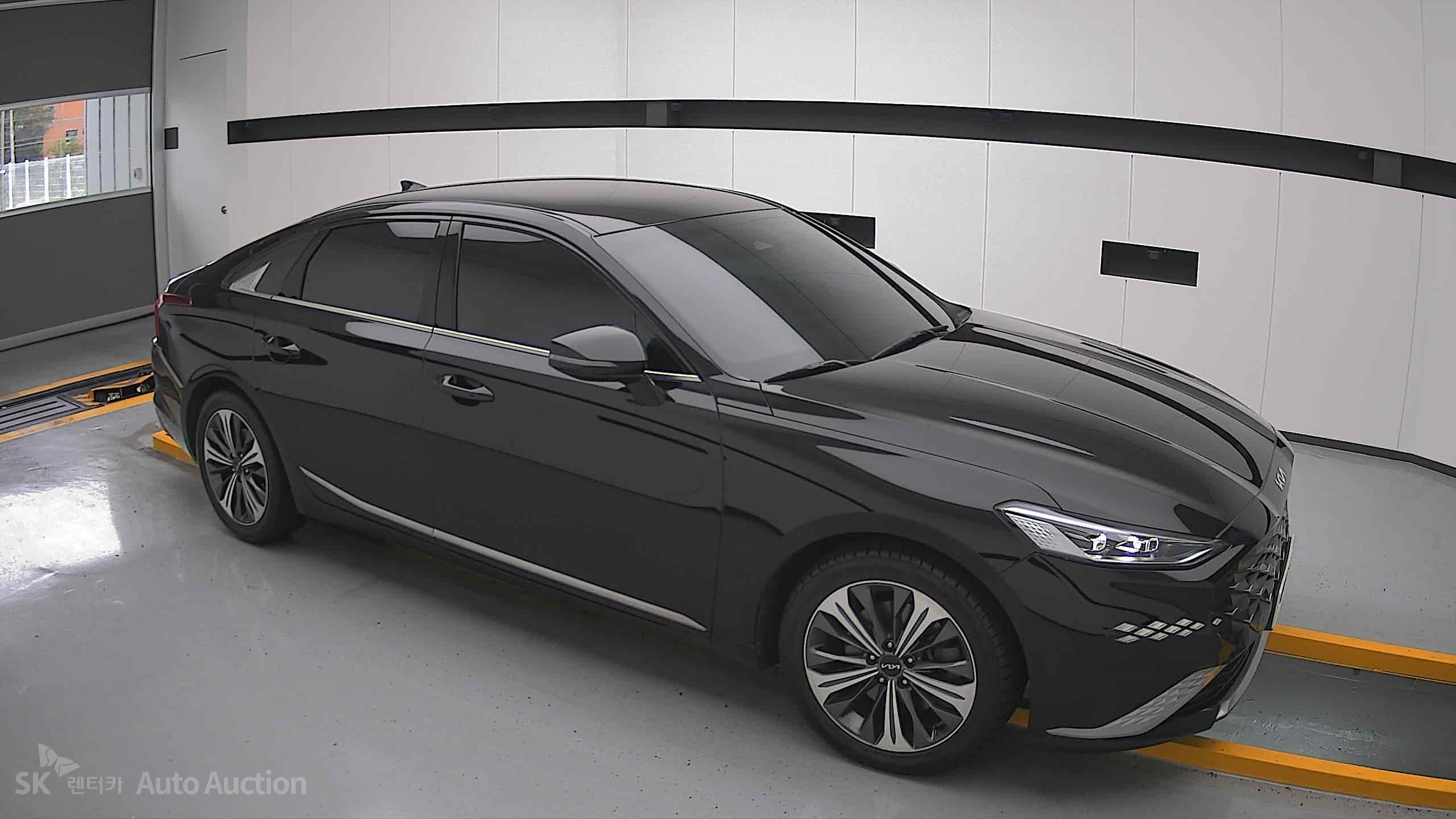 2022 - kia k8