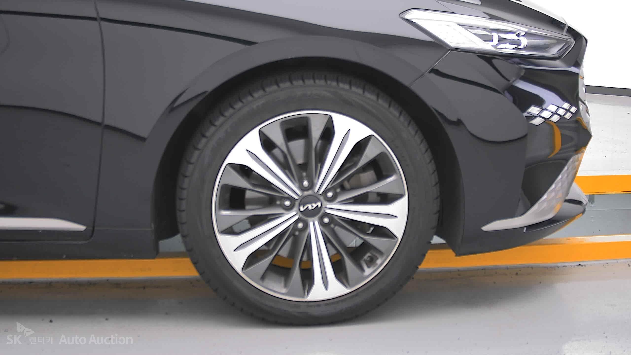2022 - kia k8