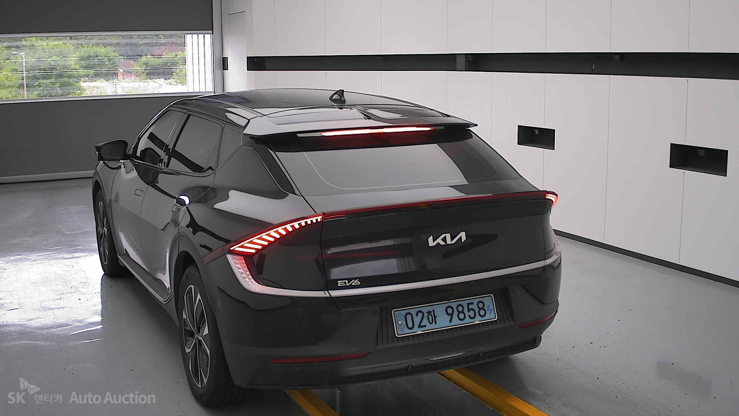 2022 - kia ev6