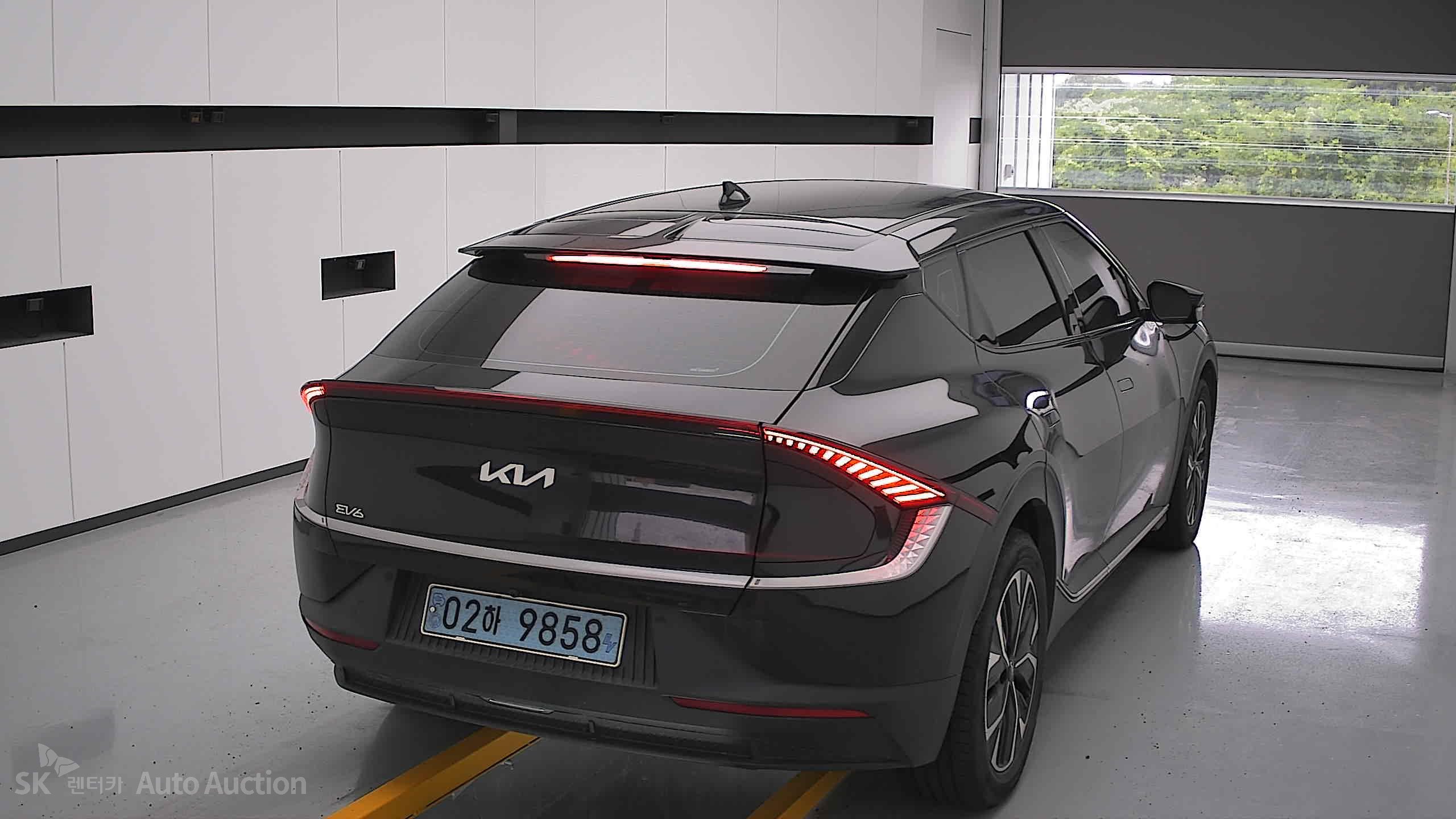 2022 - kia ev6