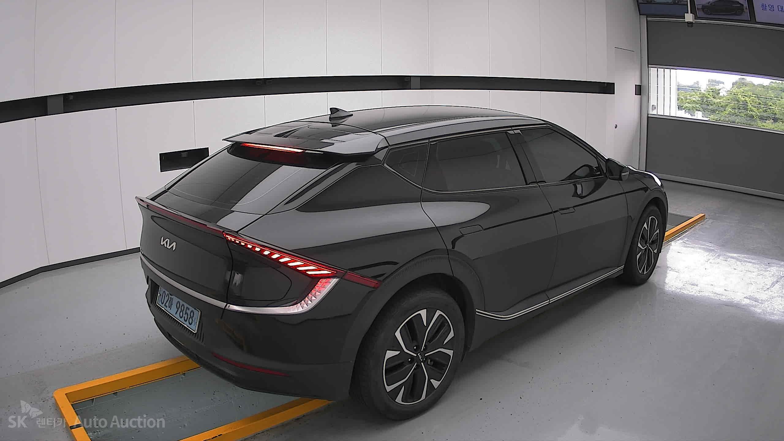 2022 - kia ev6