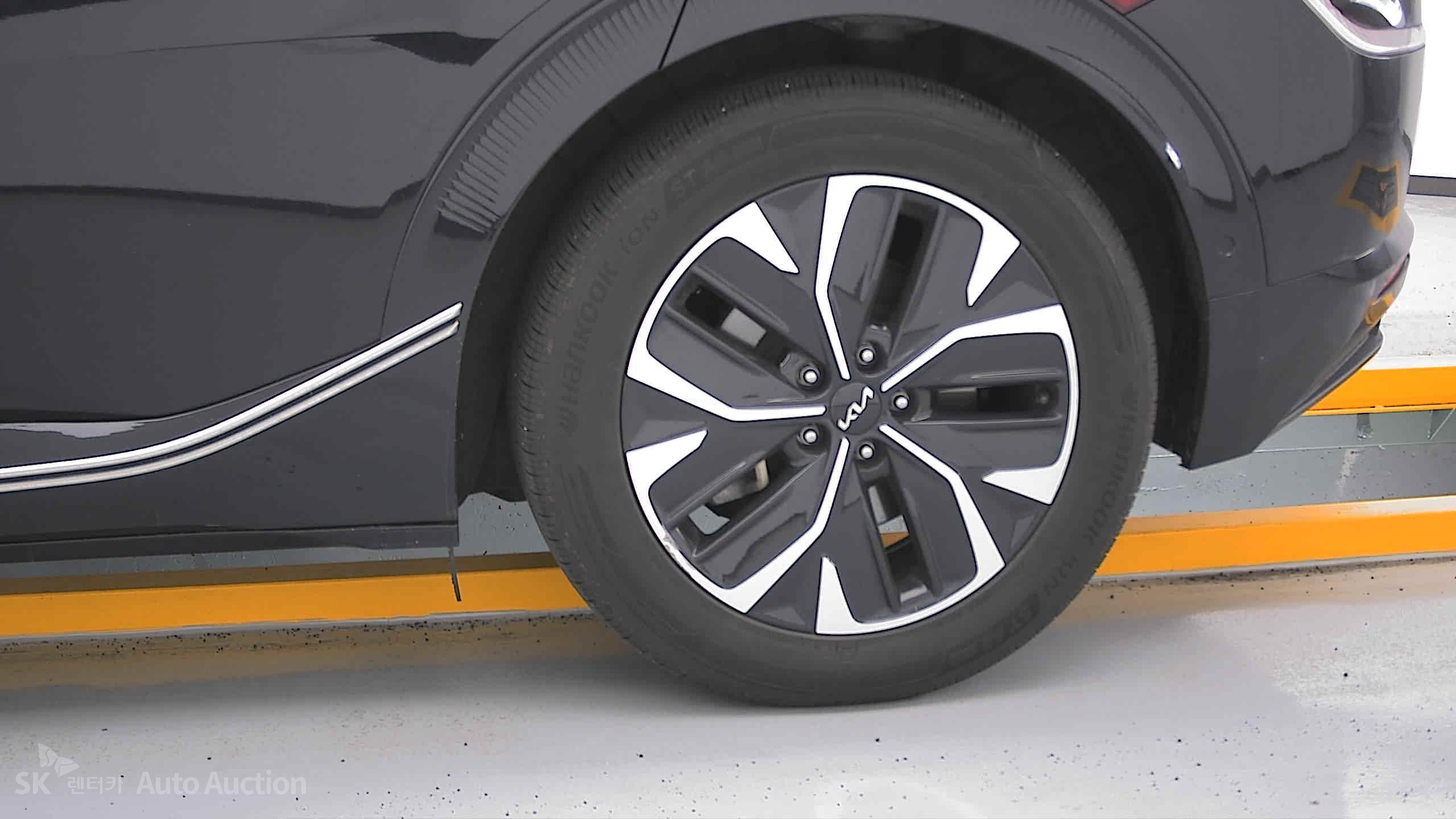 2022 - kia ev6