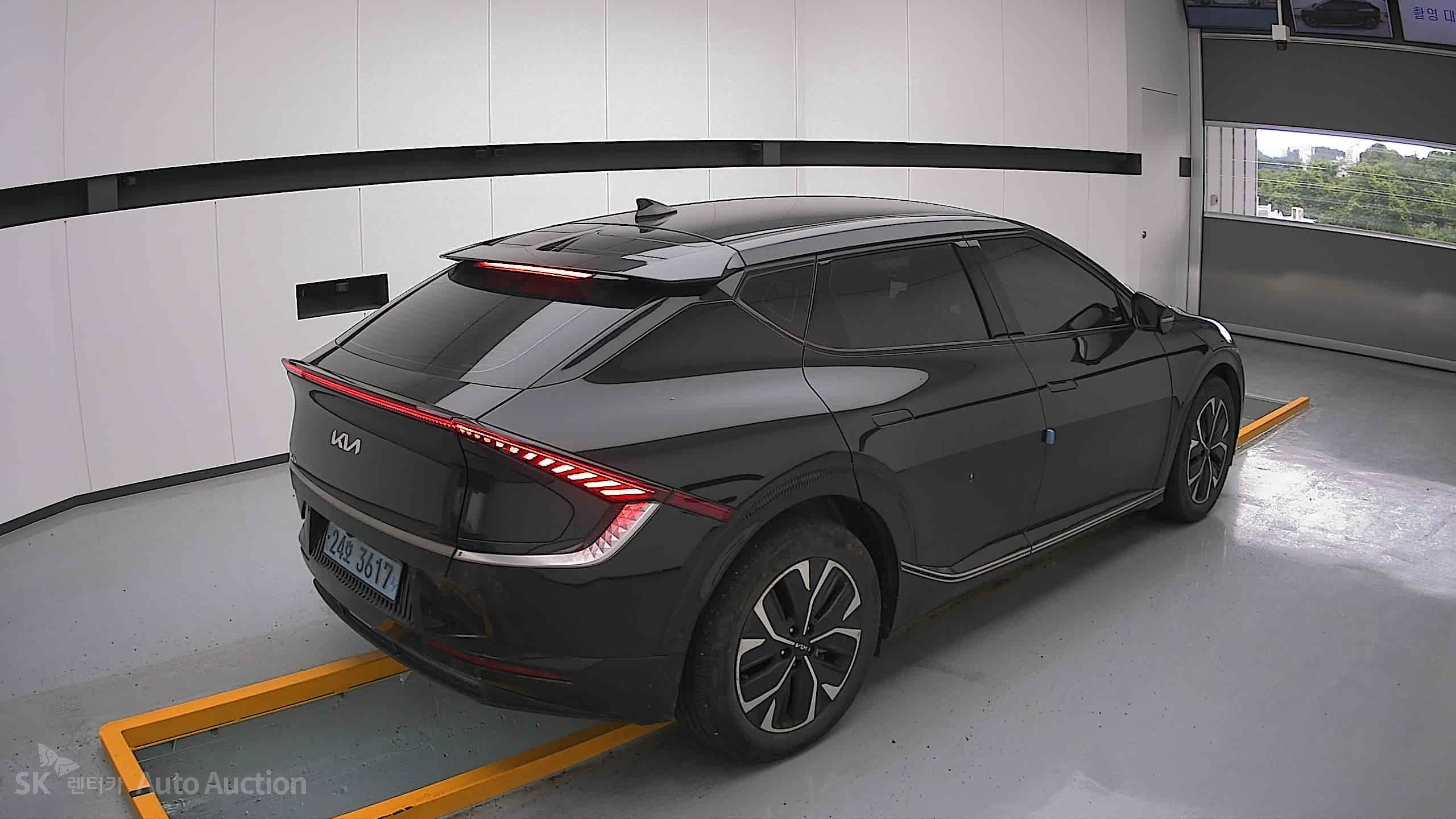 2022 - kia ev6