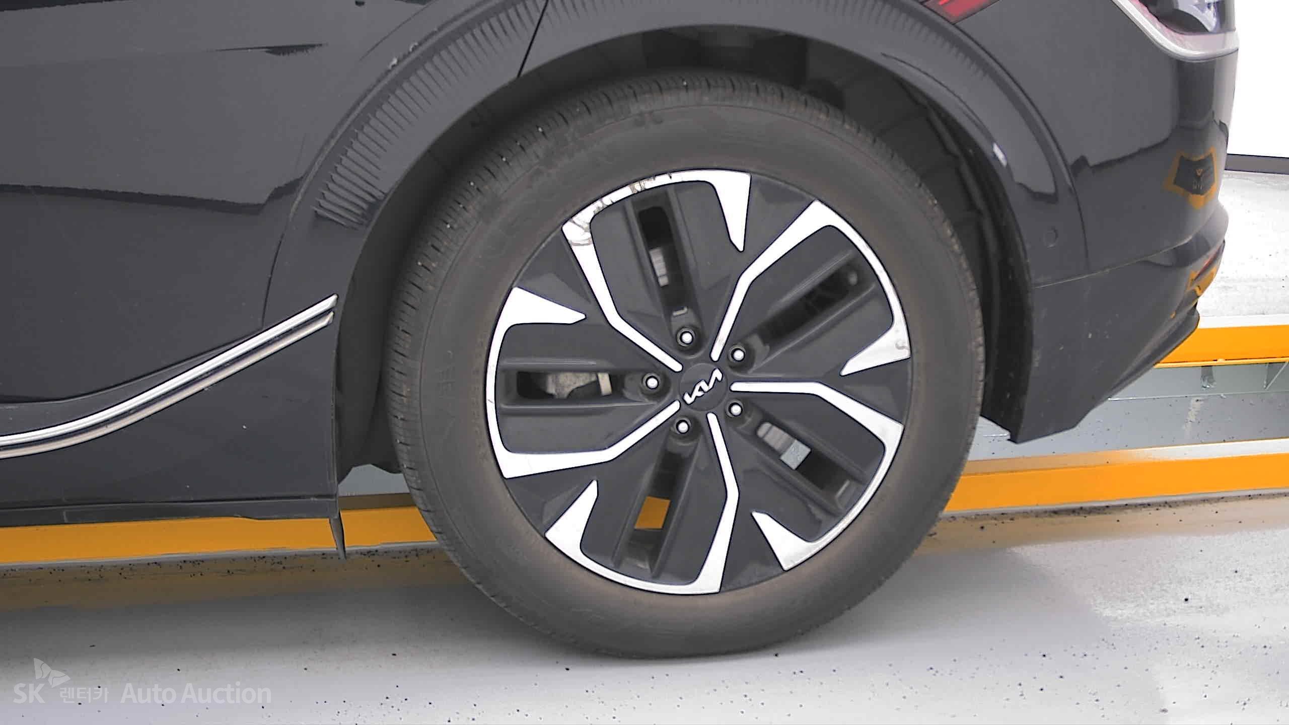 2022 - kia ev6