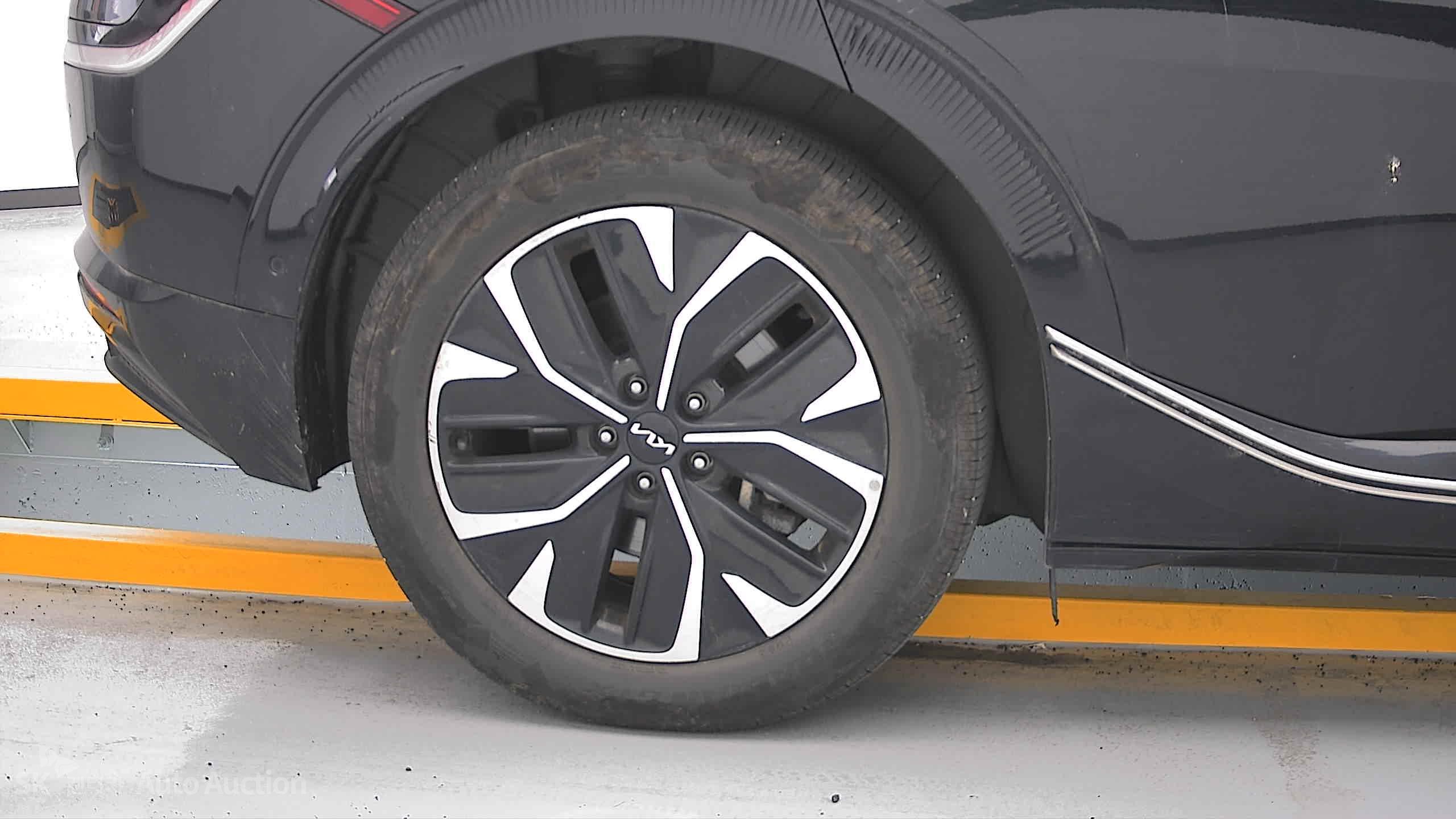 2022 - kia ev6