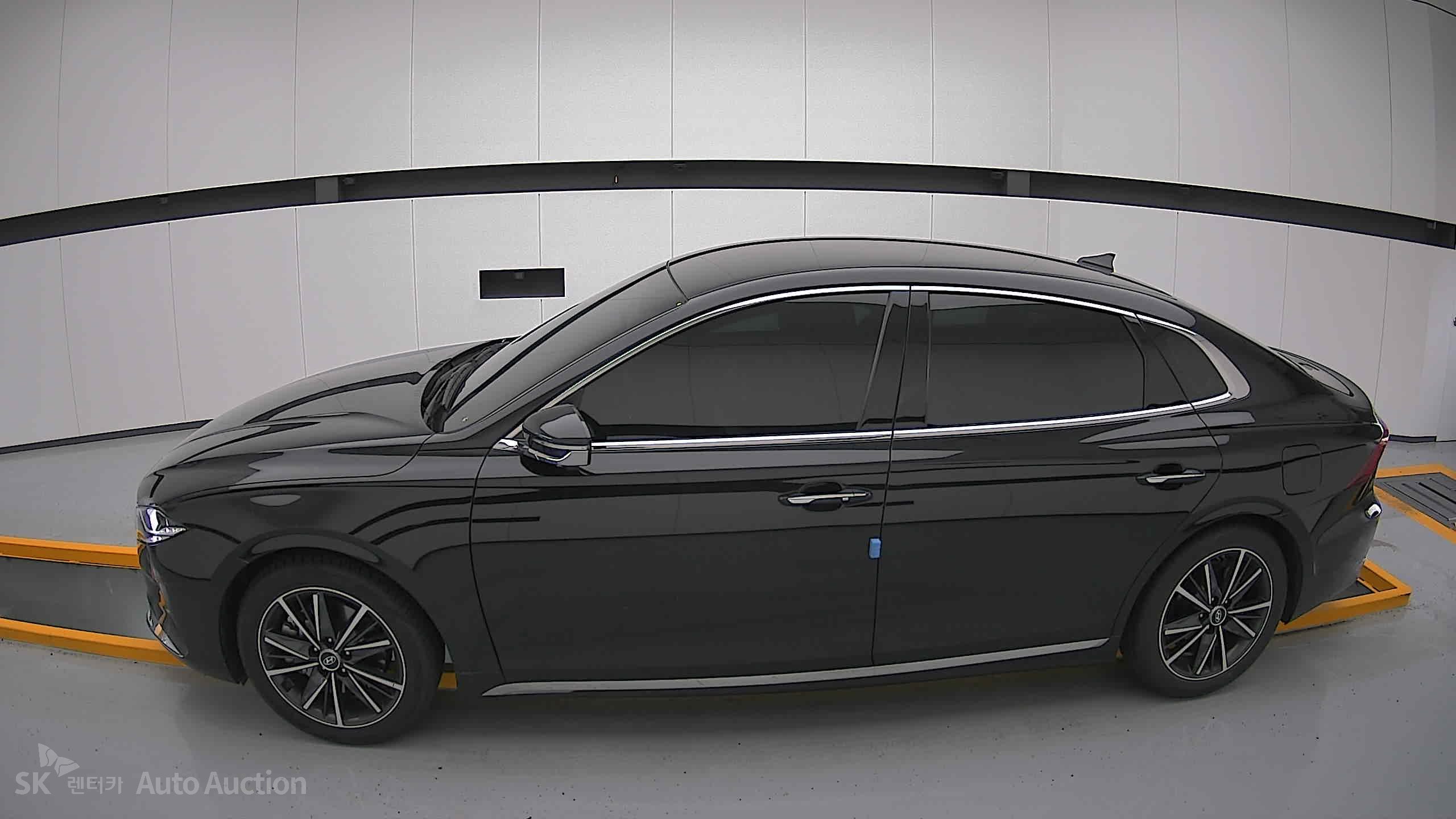2022 - hyundai grandeur