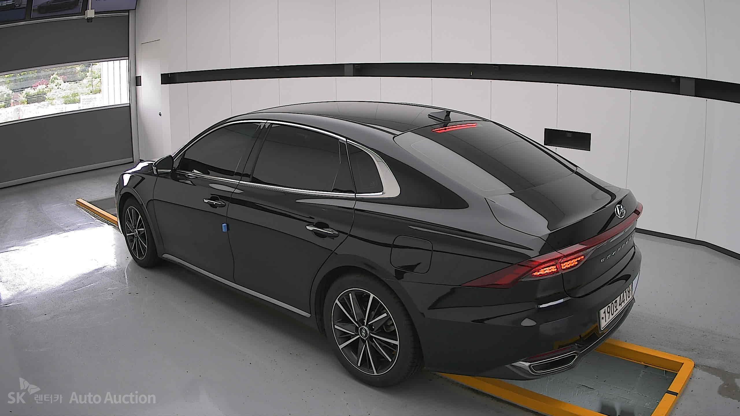 2022 - hyundai grandeur