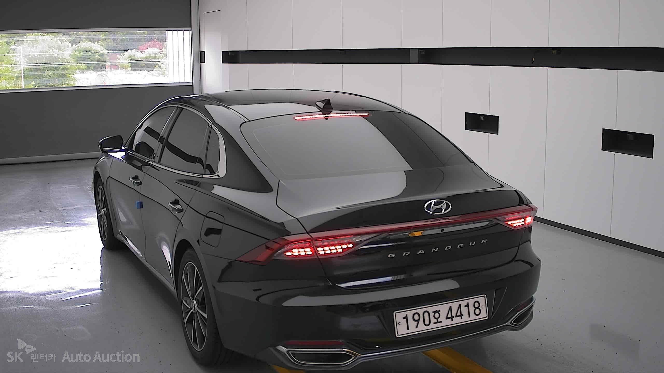 2022 - hyundai grandeur