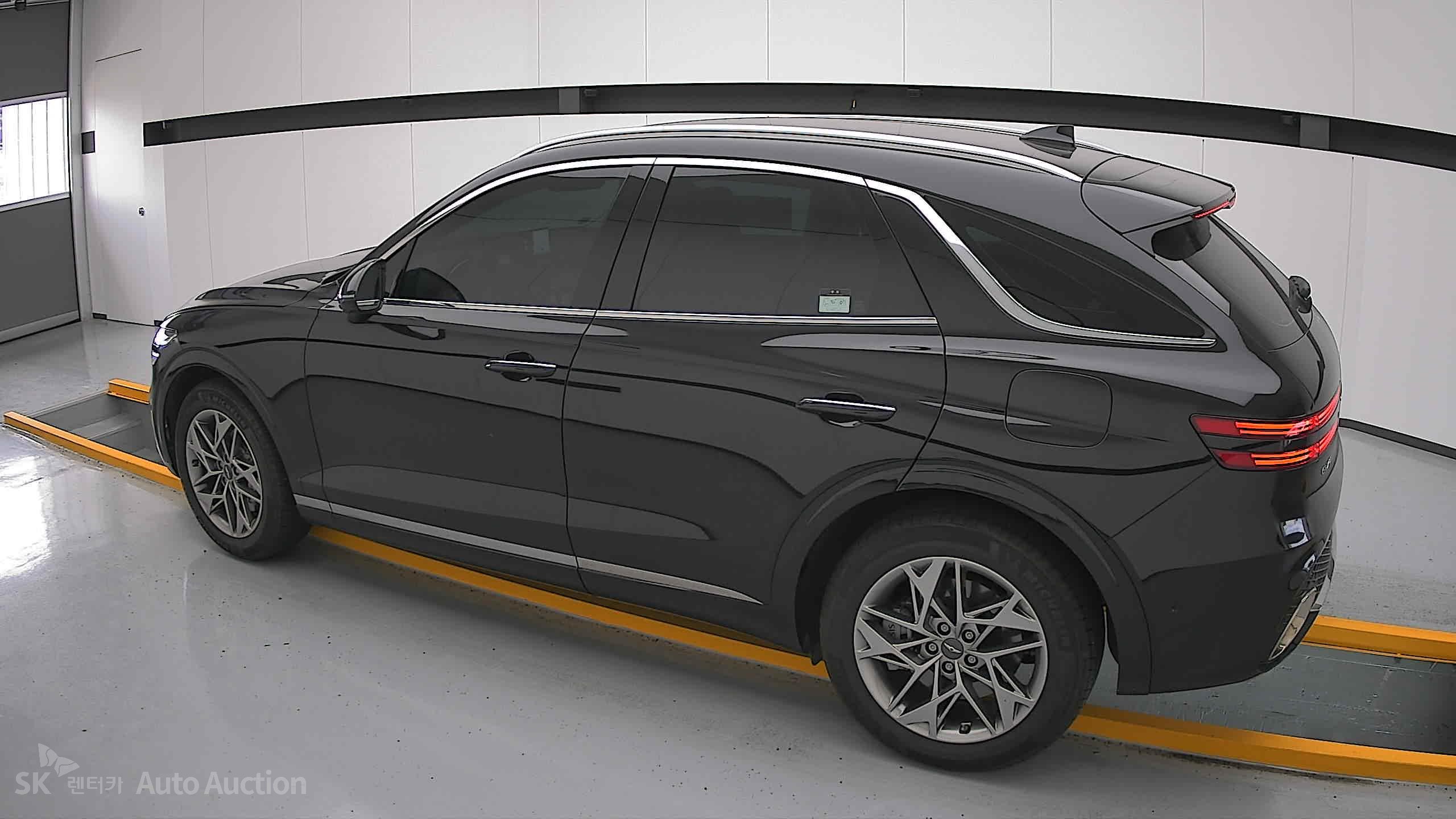 2023 - genesis gv70