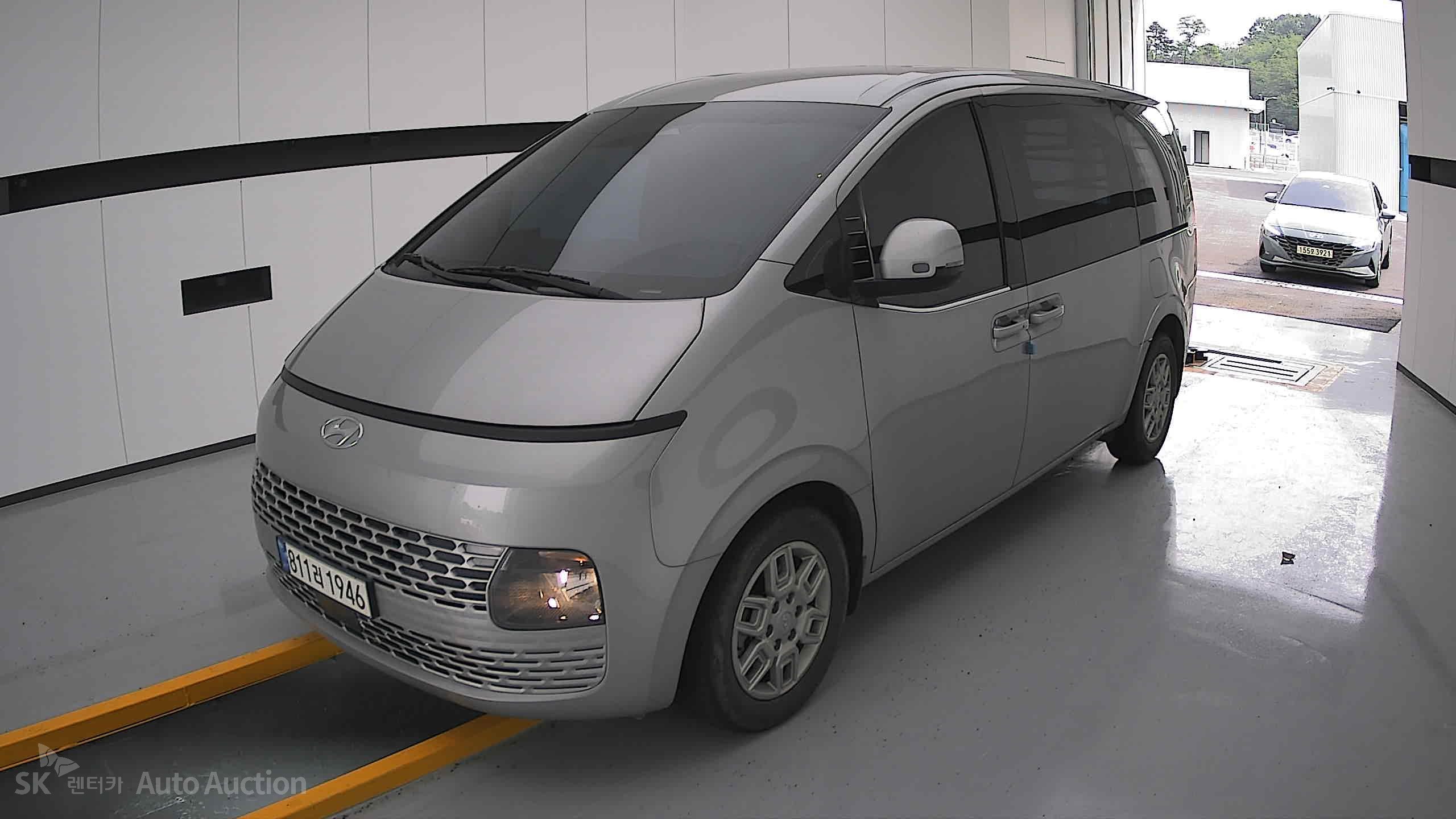 2024 - hyundai staria