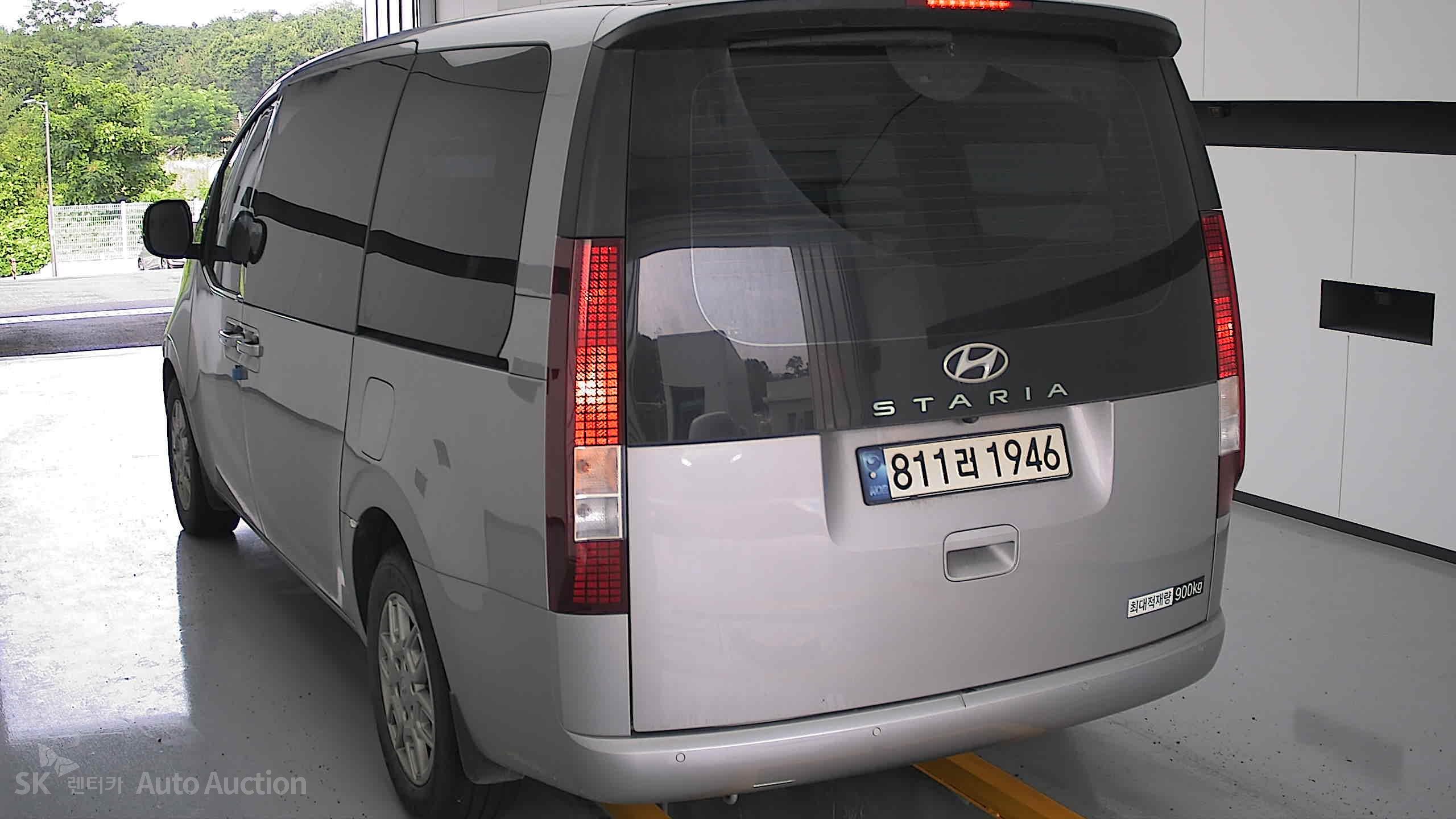 2024 - hyundai staria