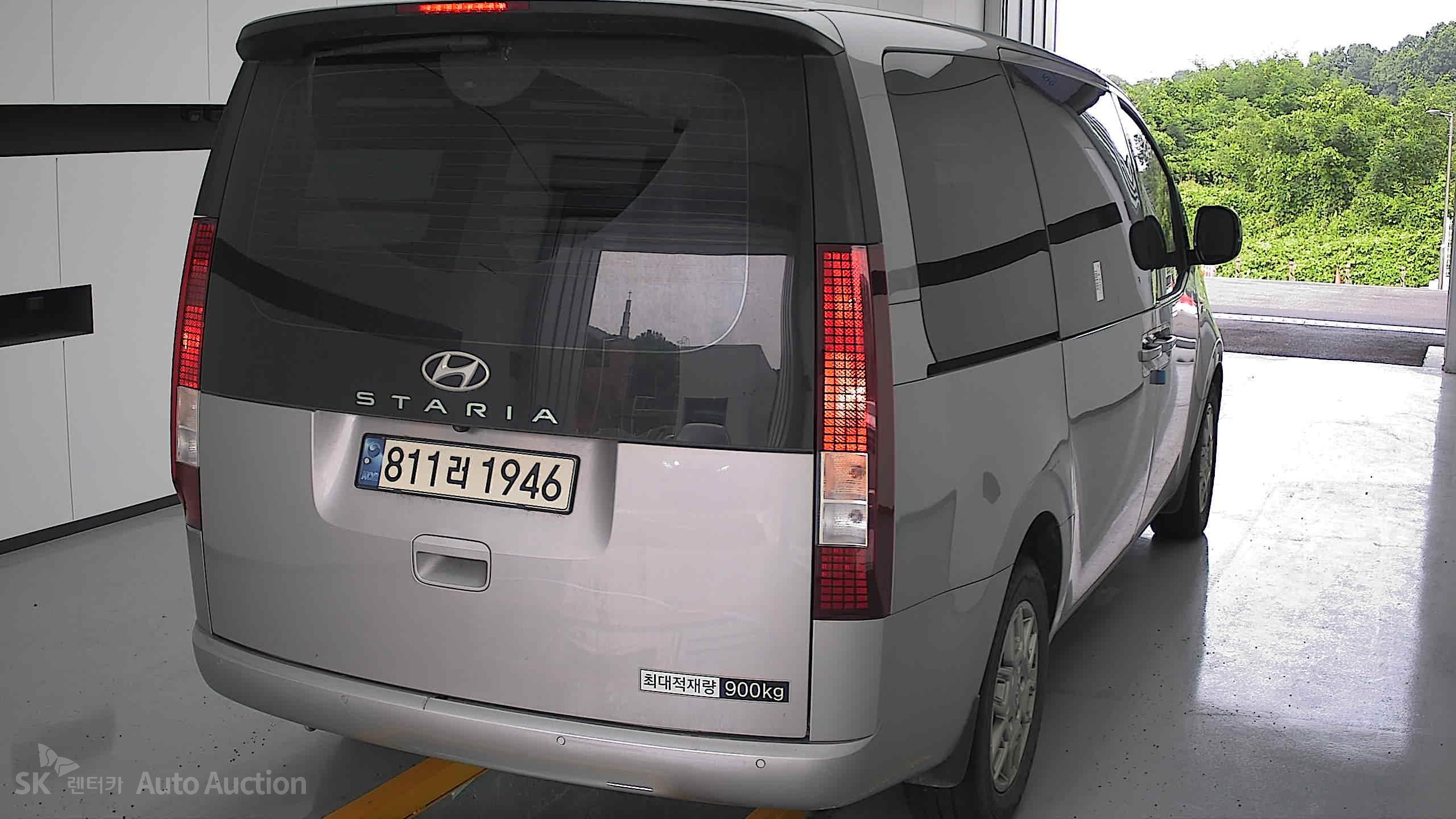 2024 - hyundai staria