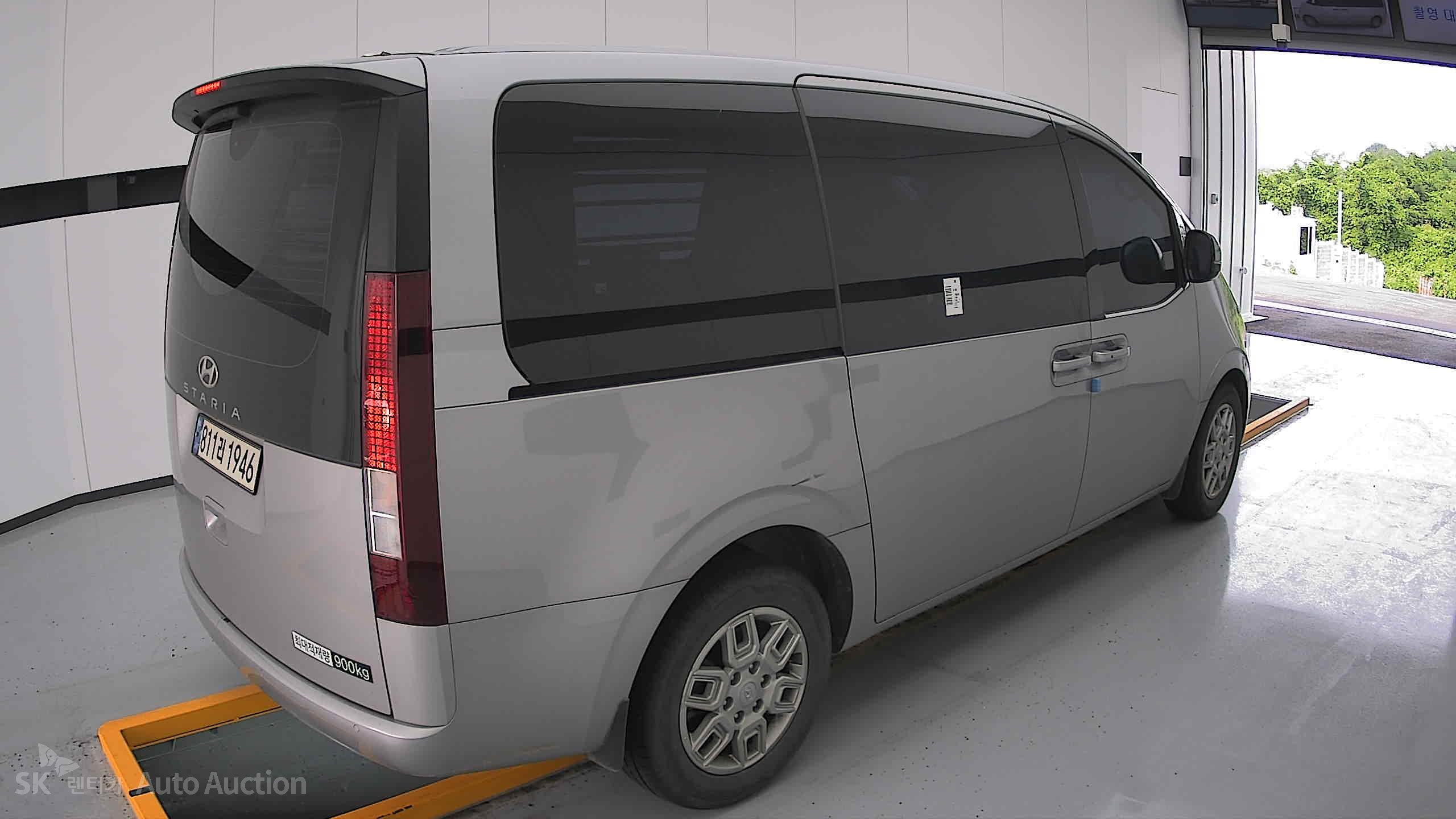 2024 - hyundai staria