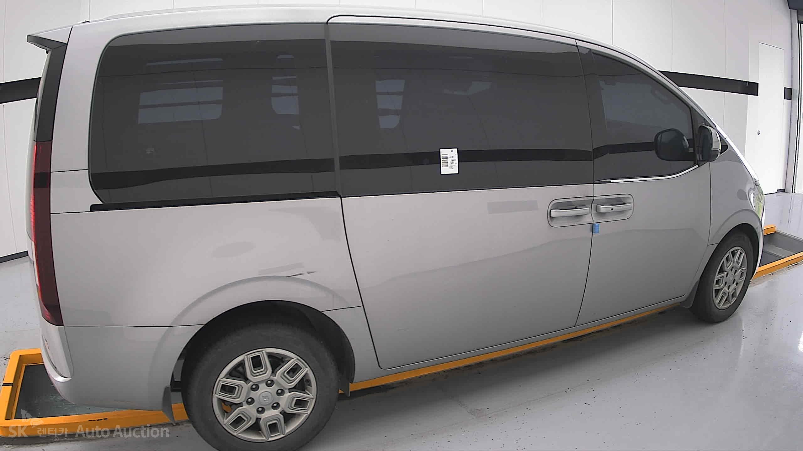 2024 - hyundai staria