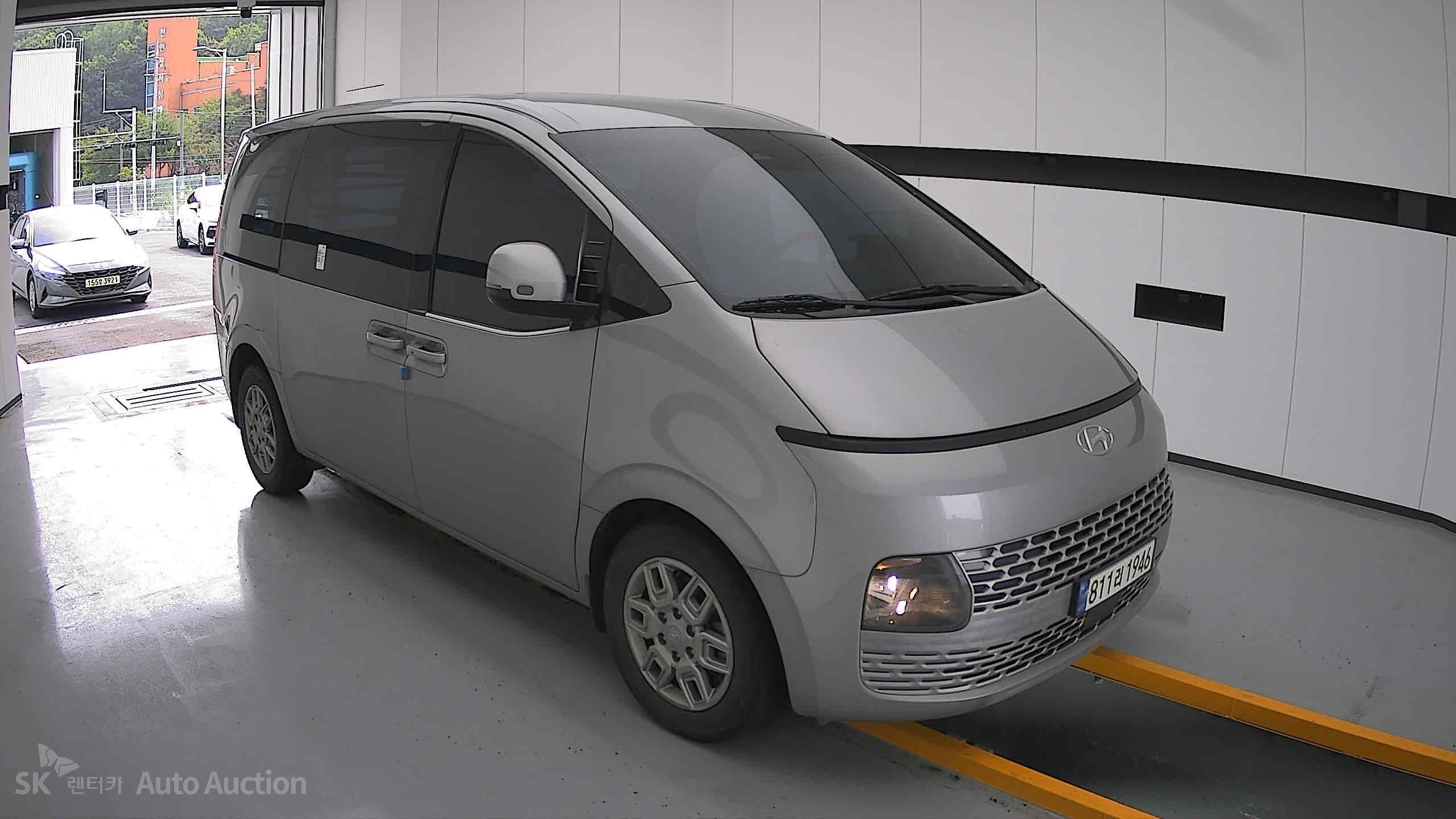 2024 - hyundai staria