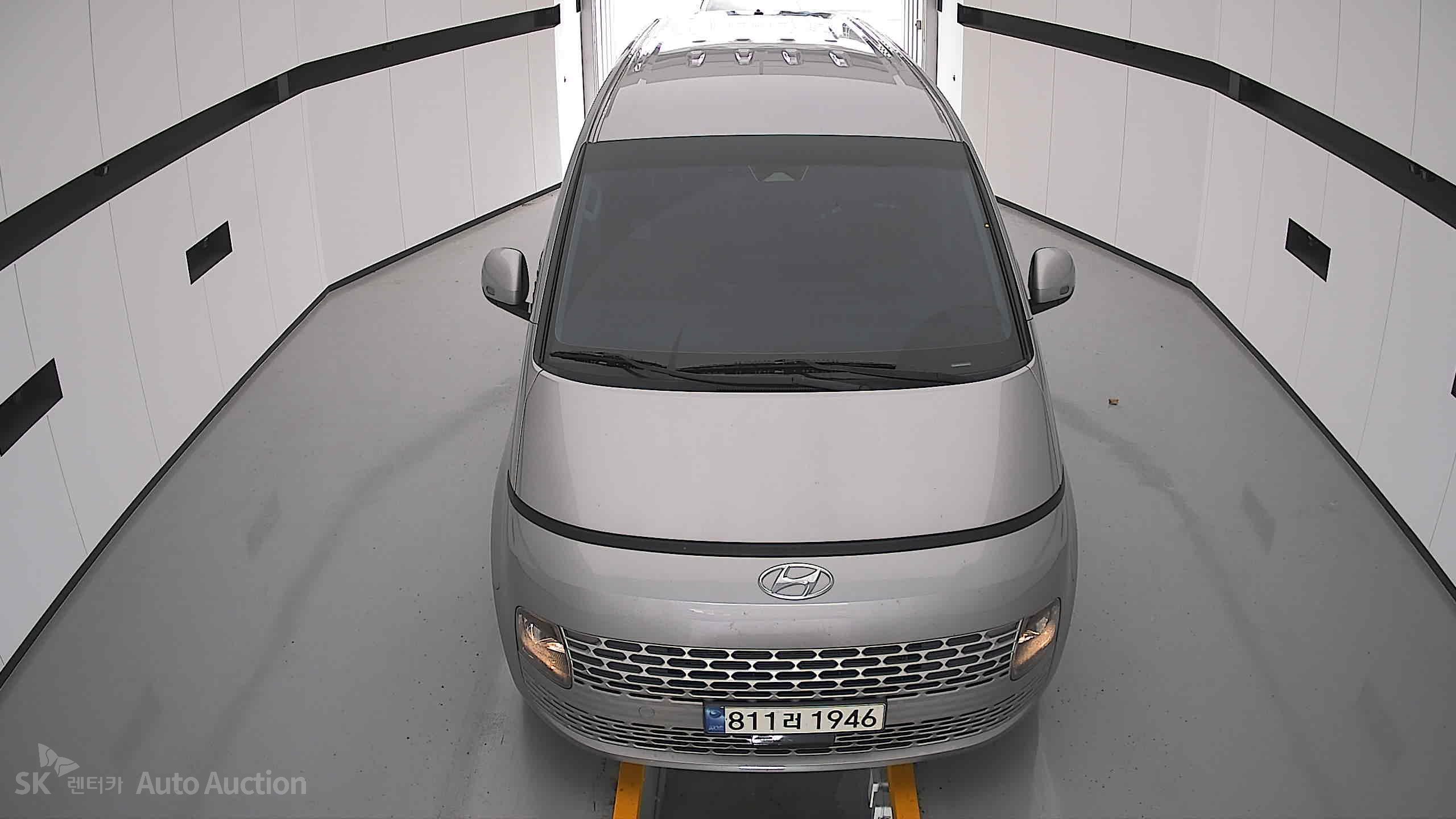 2024 - hyundai staria