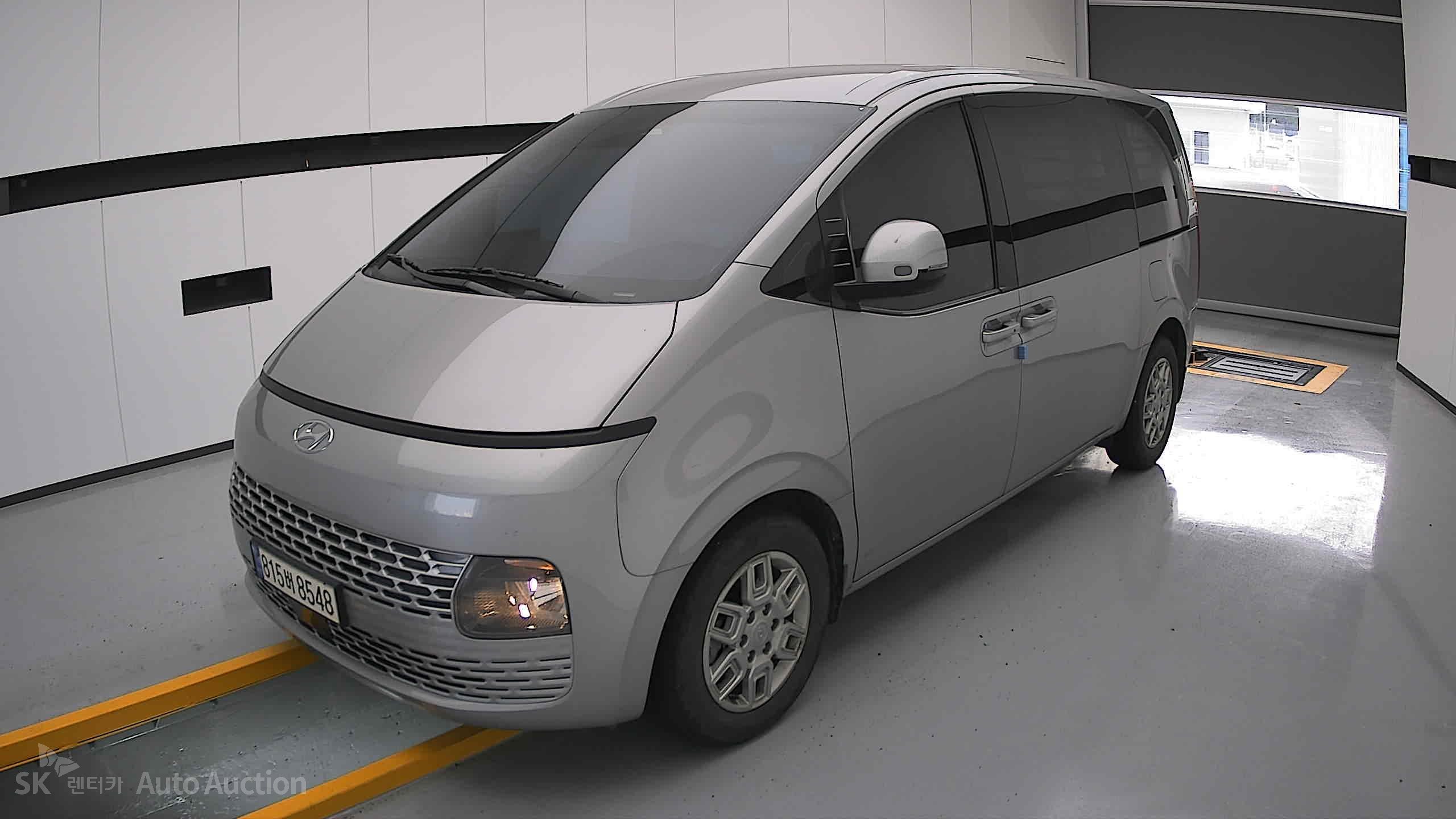 2024 - hyundai staria