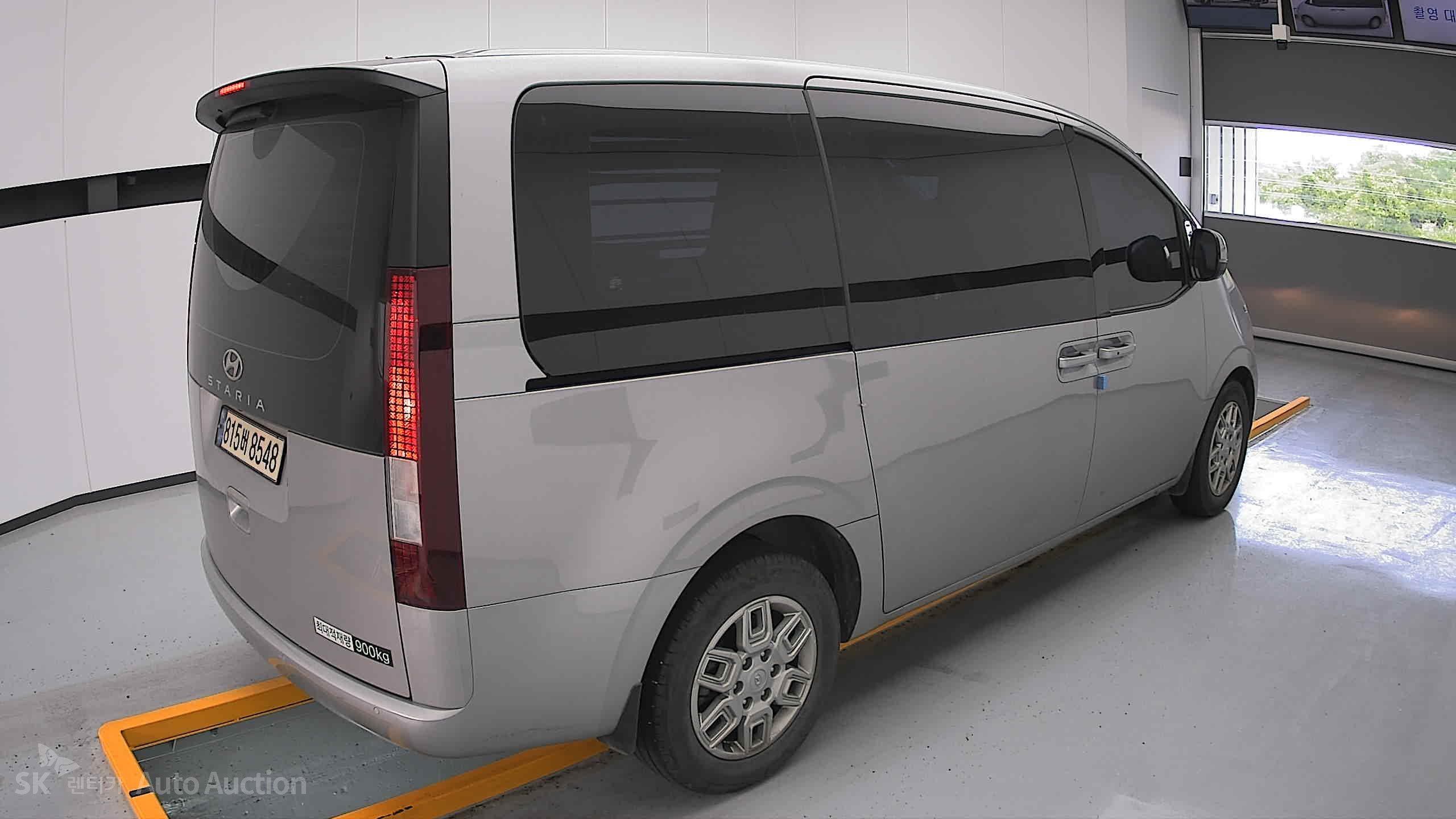 2024 - hyundai staria