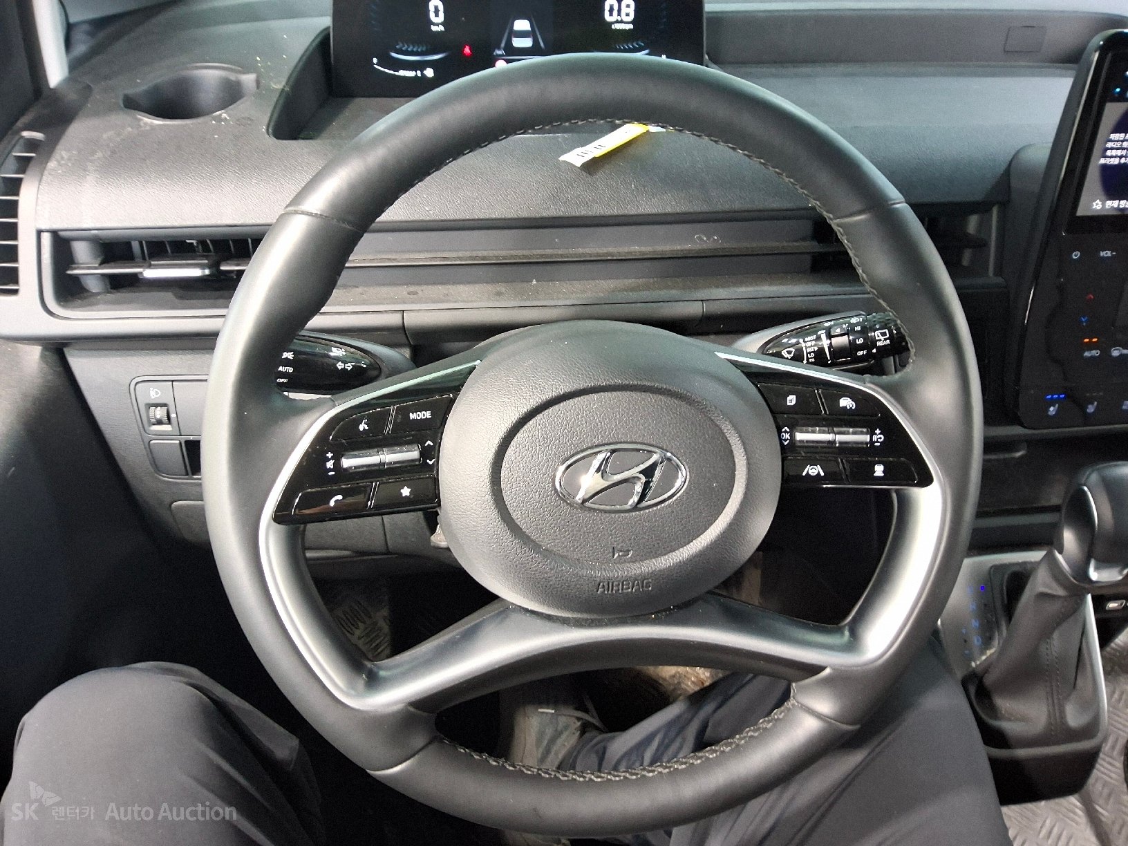 2024 - hyundai staria