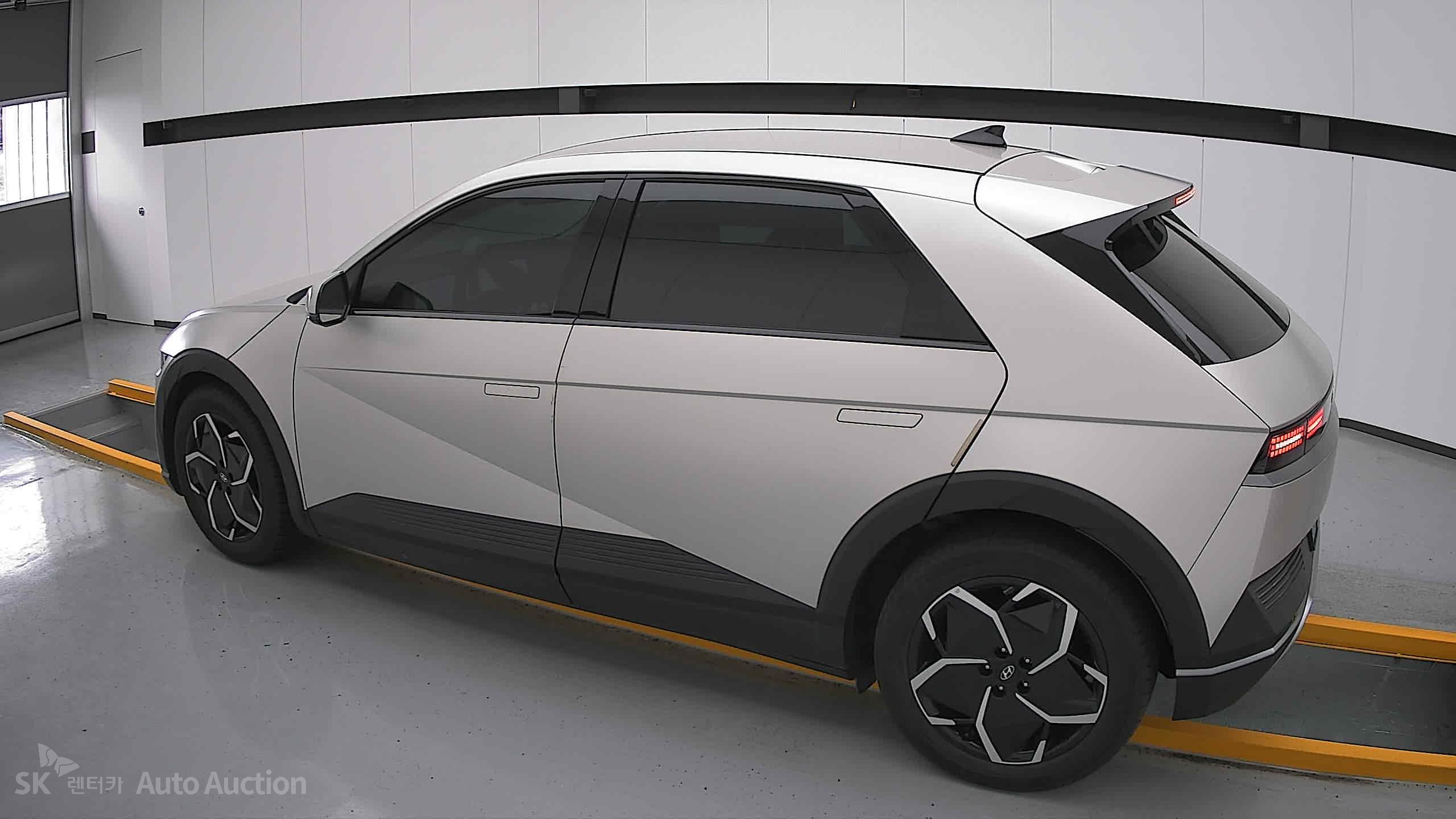 2022 - hyundai ioniq