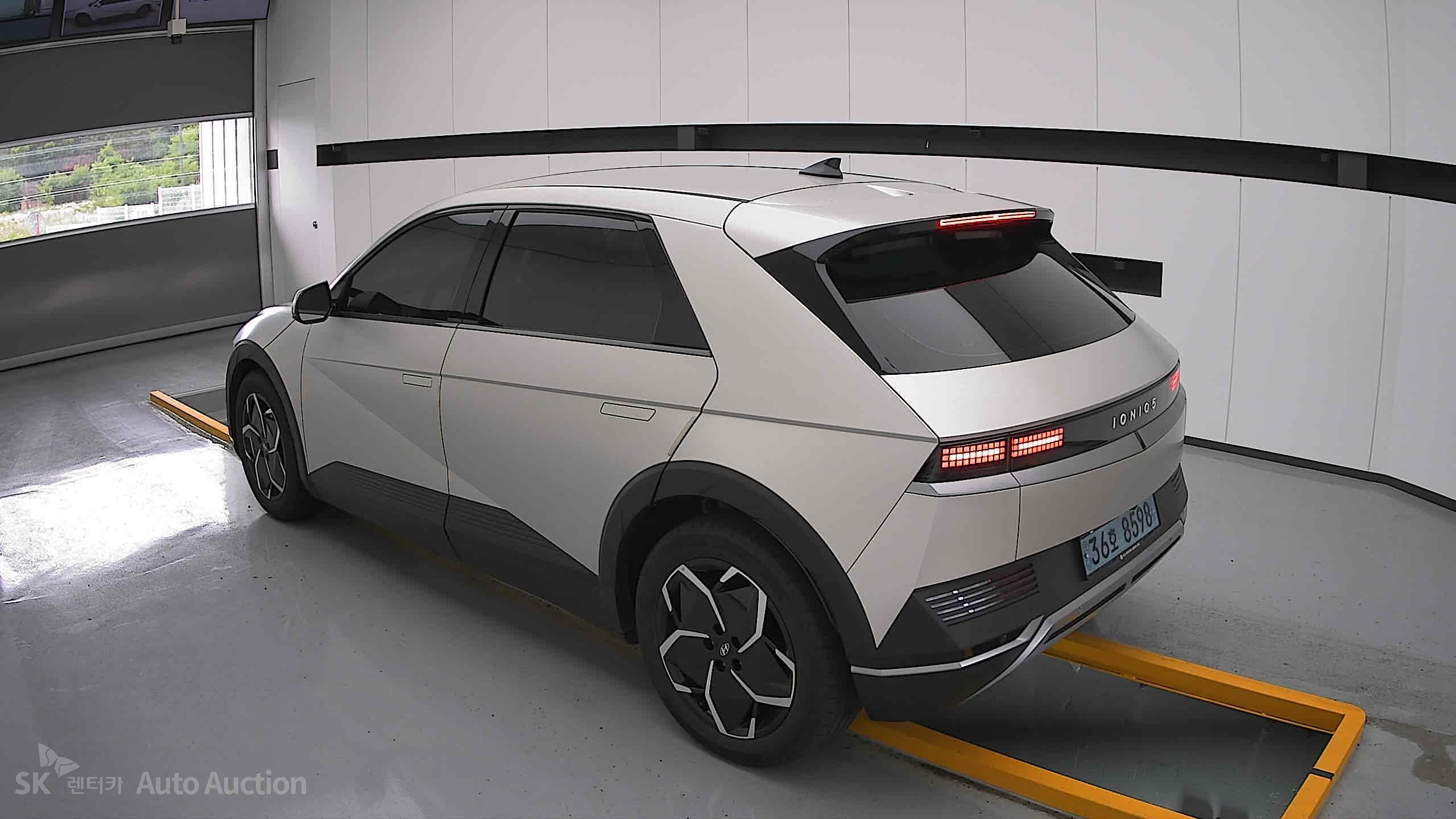 2022 - hyundai ioniq