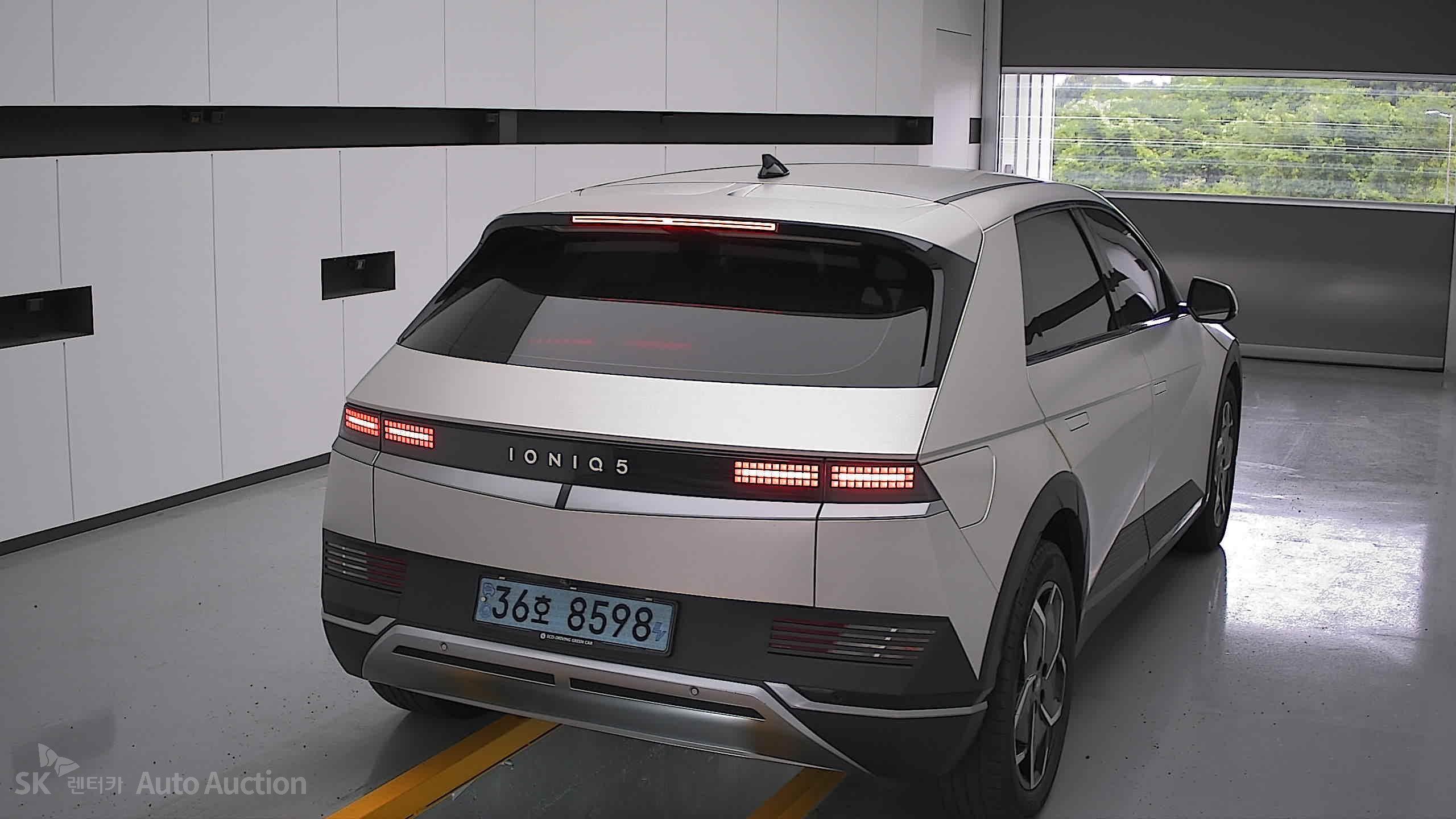 2022 - hyundai ioniq