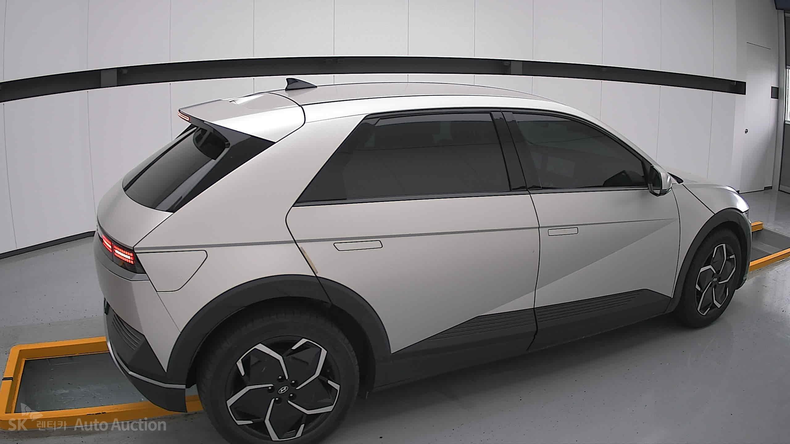 2022 - hyundai ioniq
