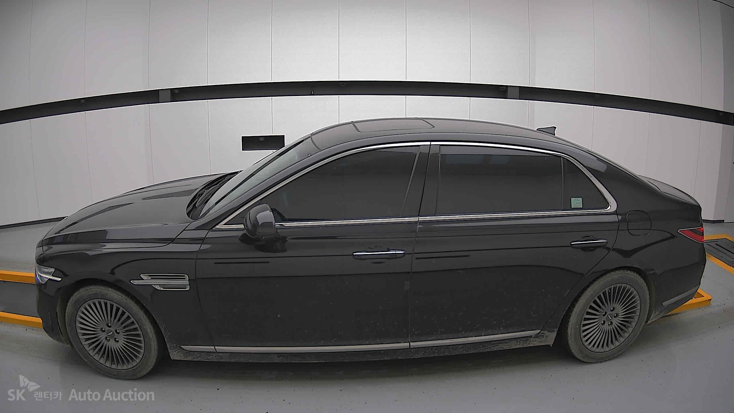 2021 - genesis g90
