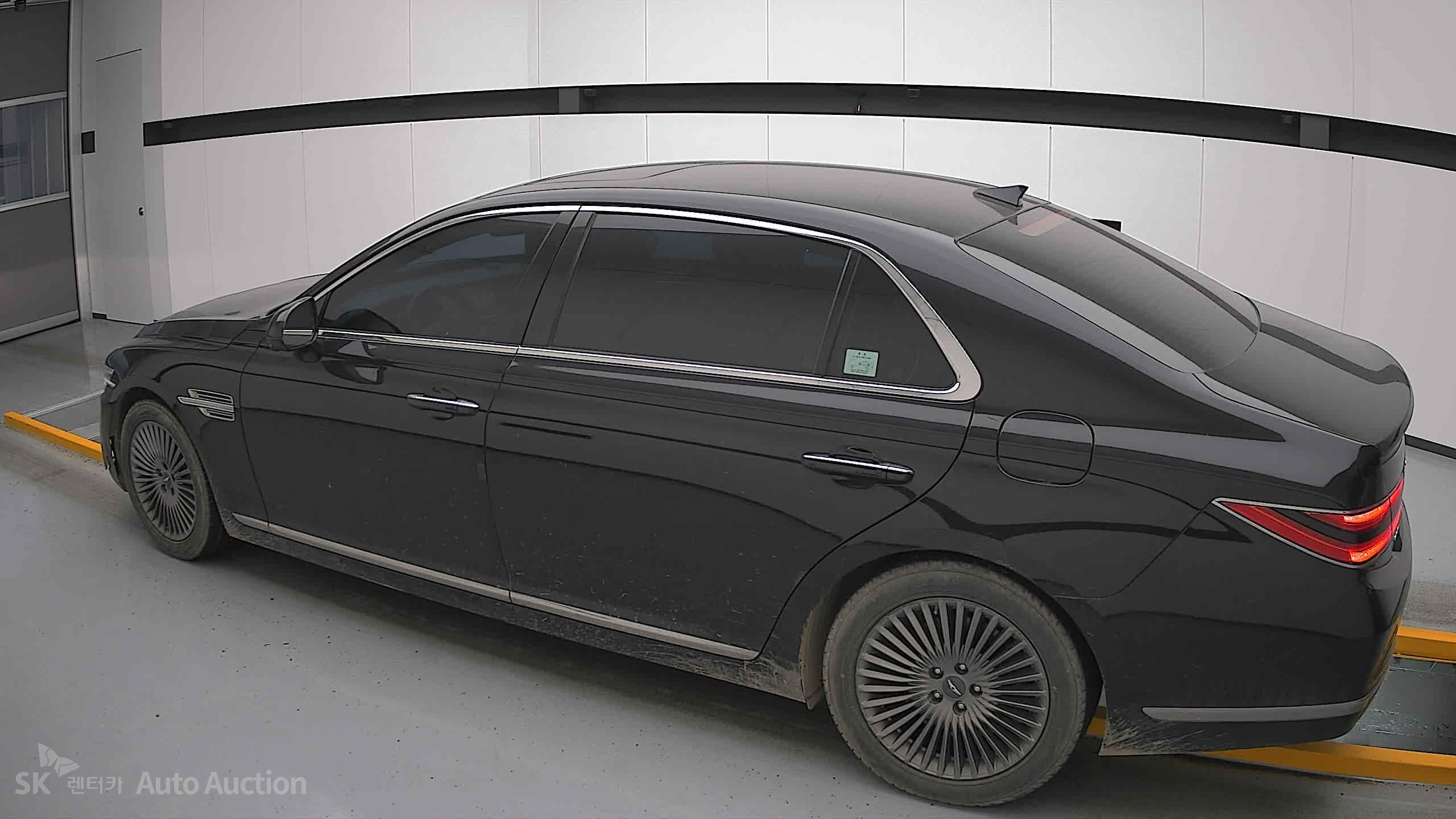 2021 - genesis g90