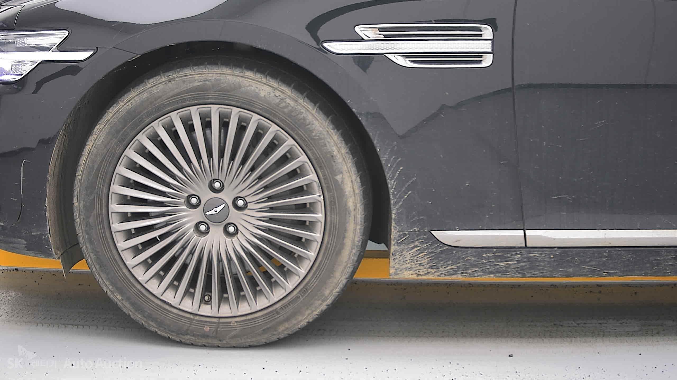 2021 - genesis g90