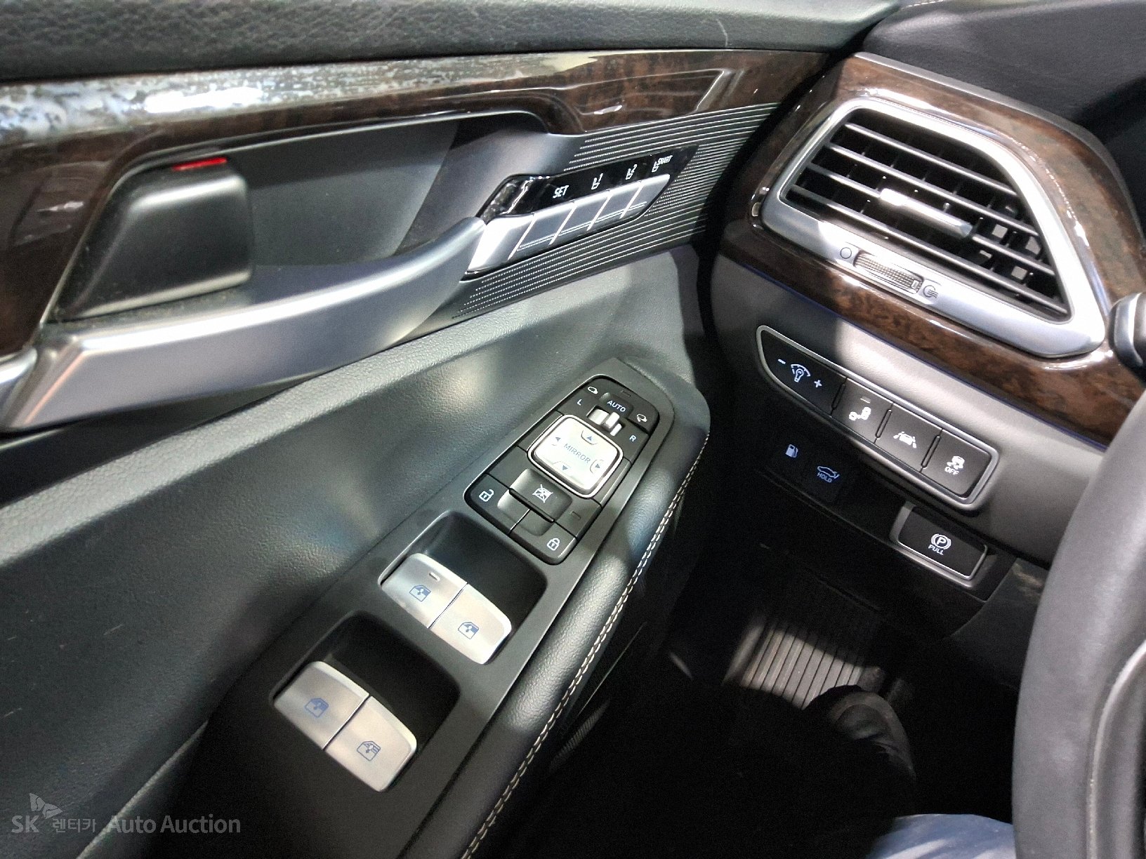 2021 - genesis g90