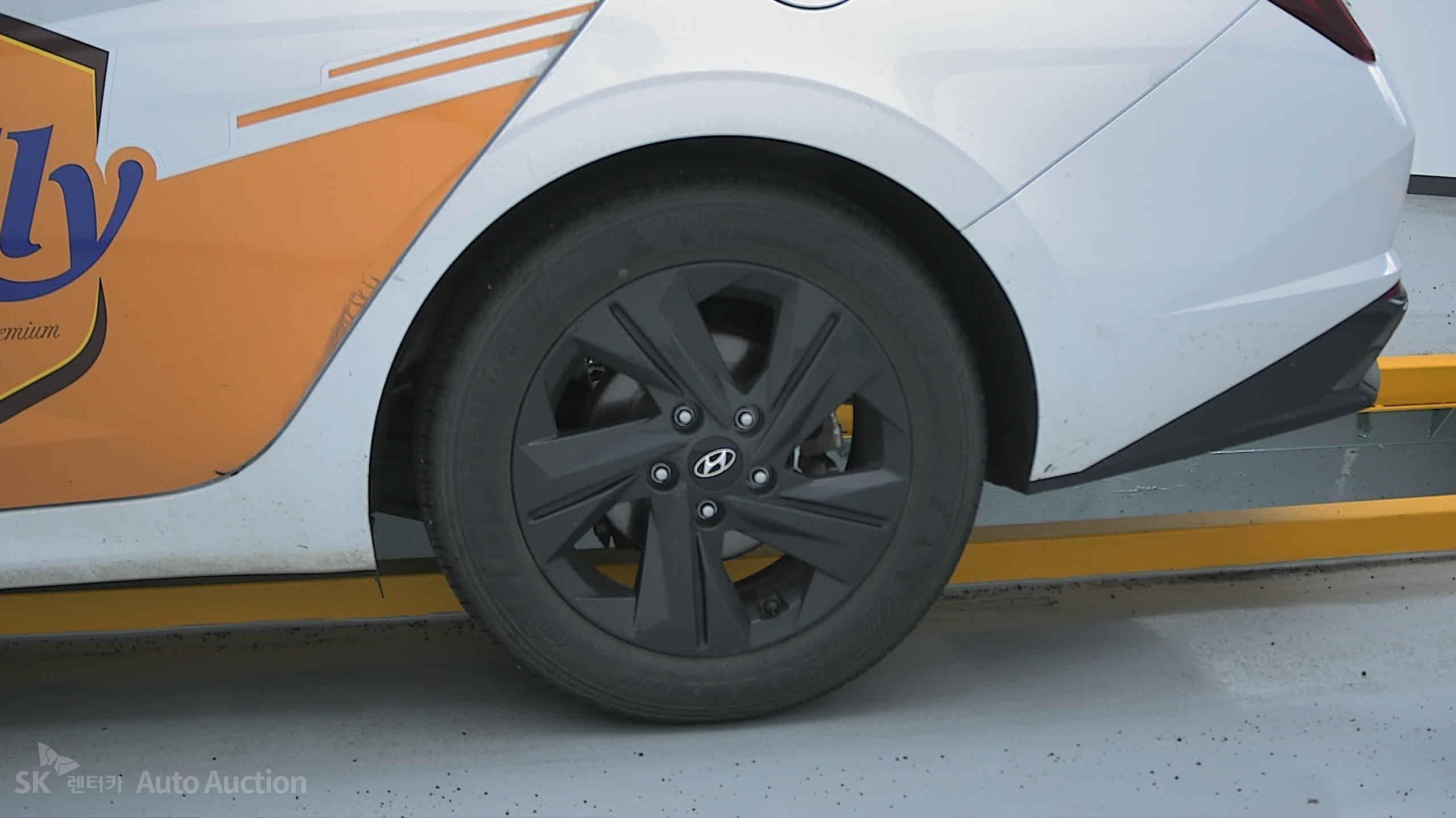 2023 - hyundai avante