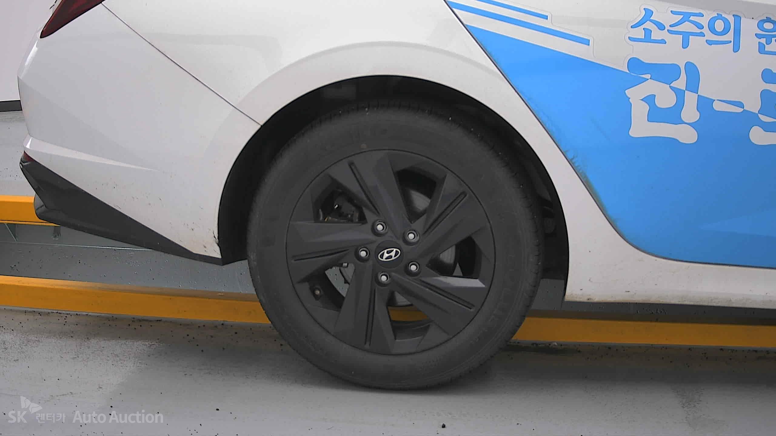2023 - hyundai avante